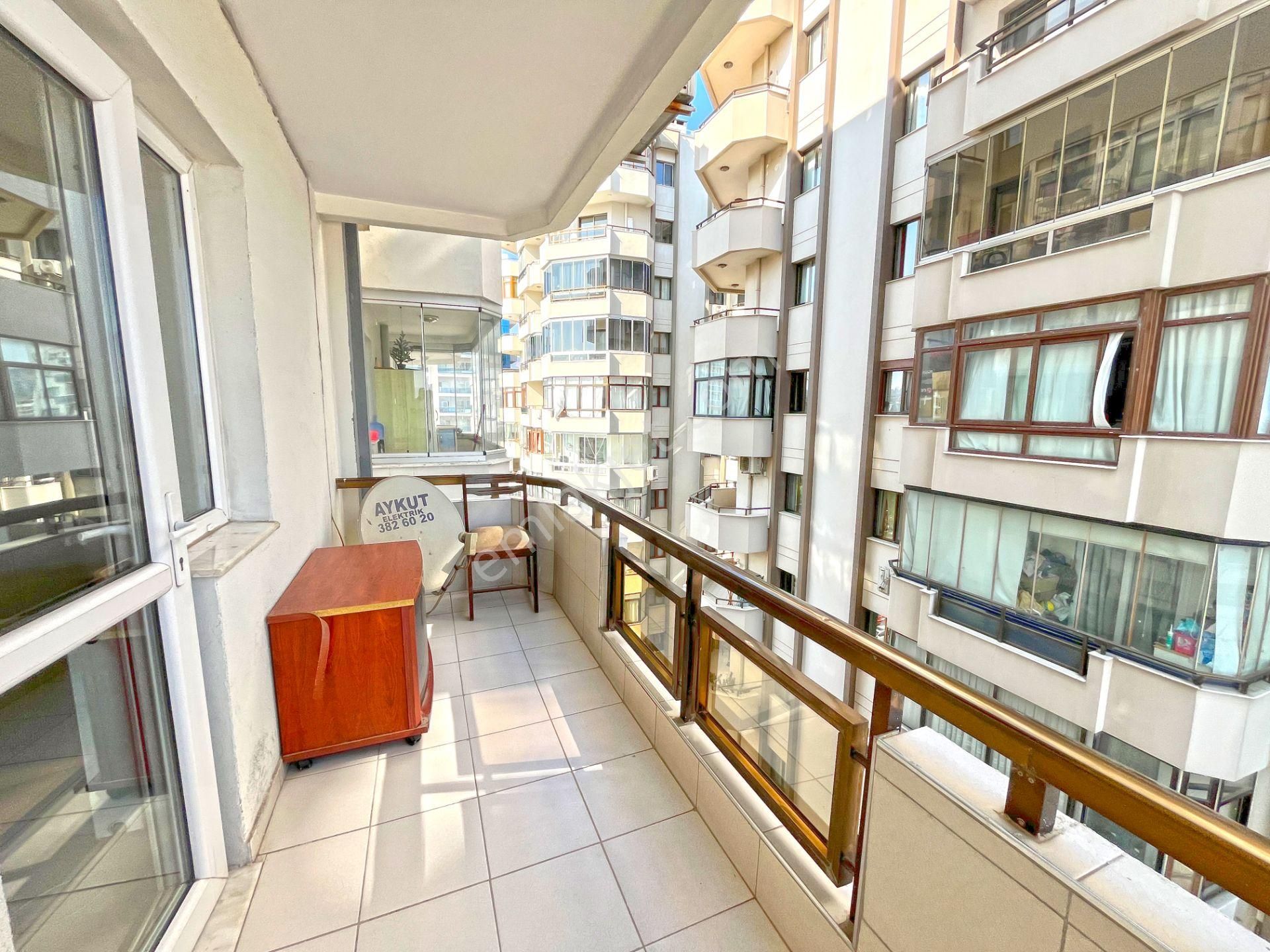 Karşıyaka Gün Sazak Bulvarında Satılık Manzaralı Geniş 3+1 Daire - Görsel 15