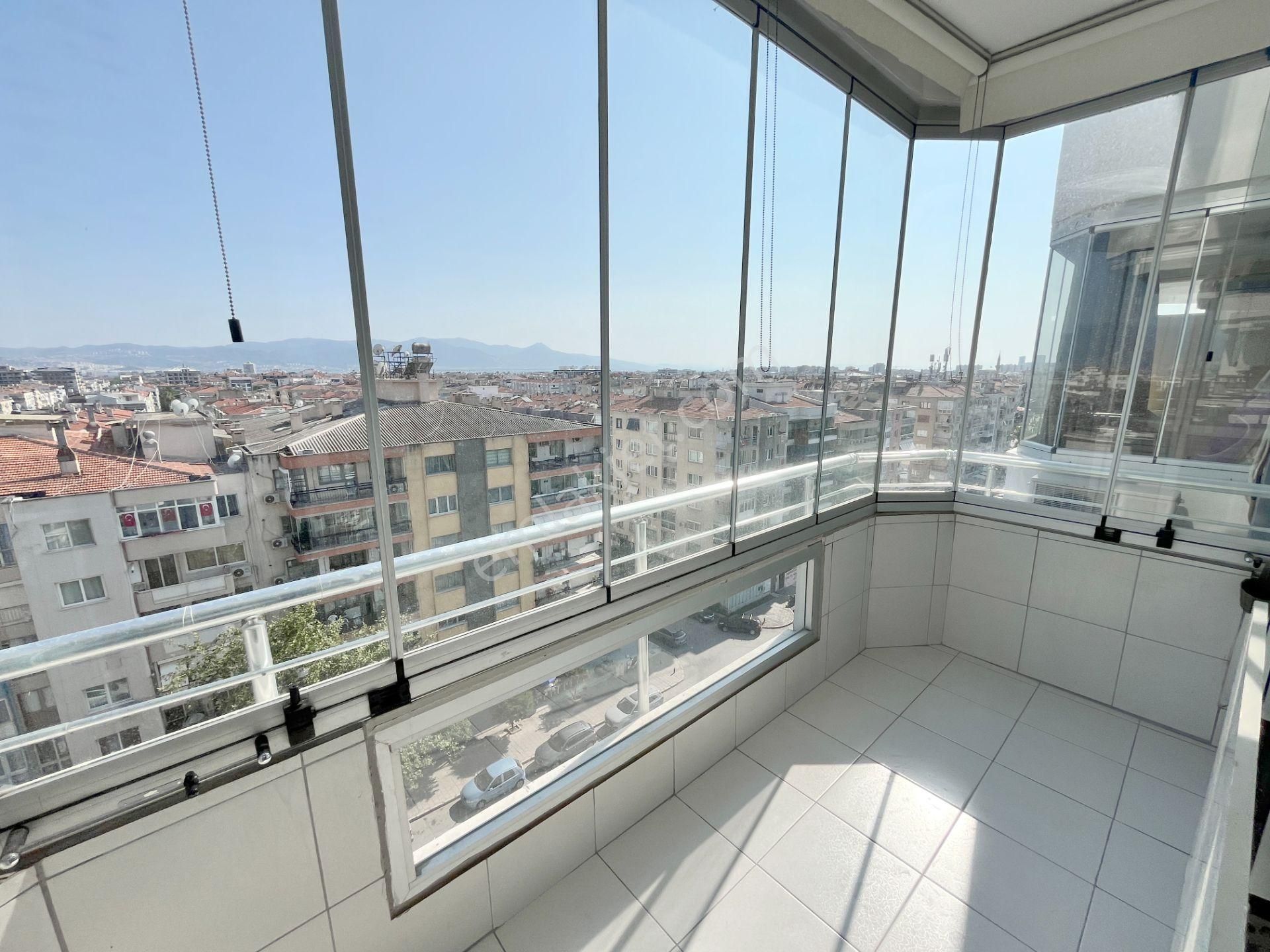 Karşıyaka Gün Sazak Bulvarında Satılık Manzaralı Geniş 3+1 Daire - Görsel 9