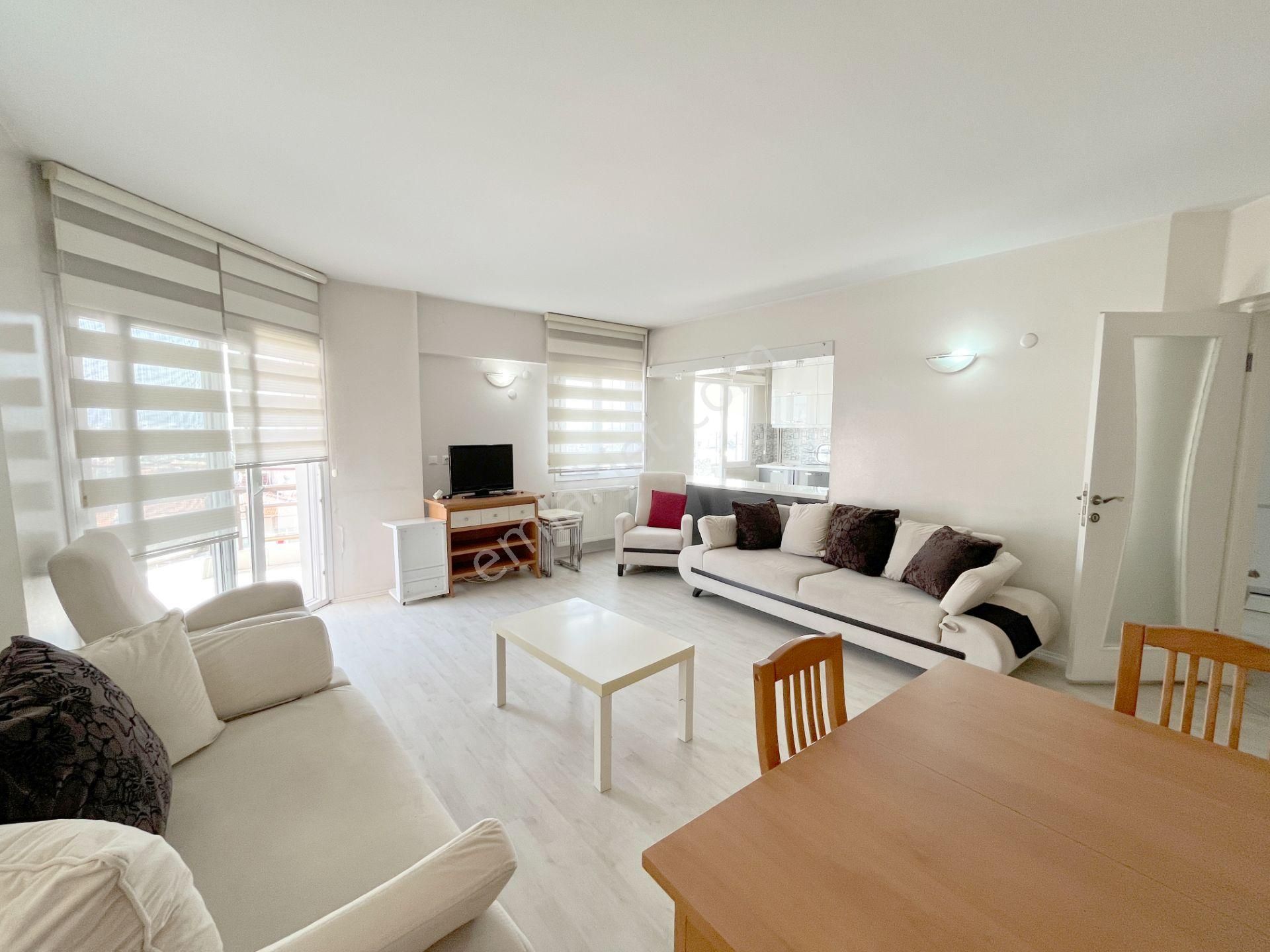 Karşıyaka Gün Sazak Bulvarında Satılık Manzaralı Geniş 3+1 Daire - Görsel 4