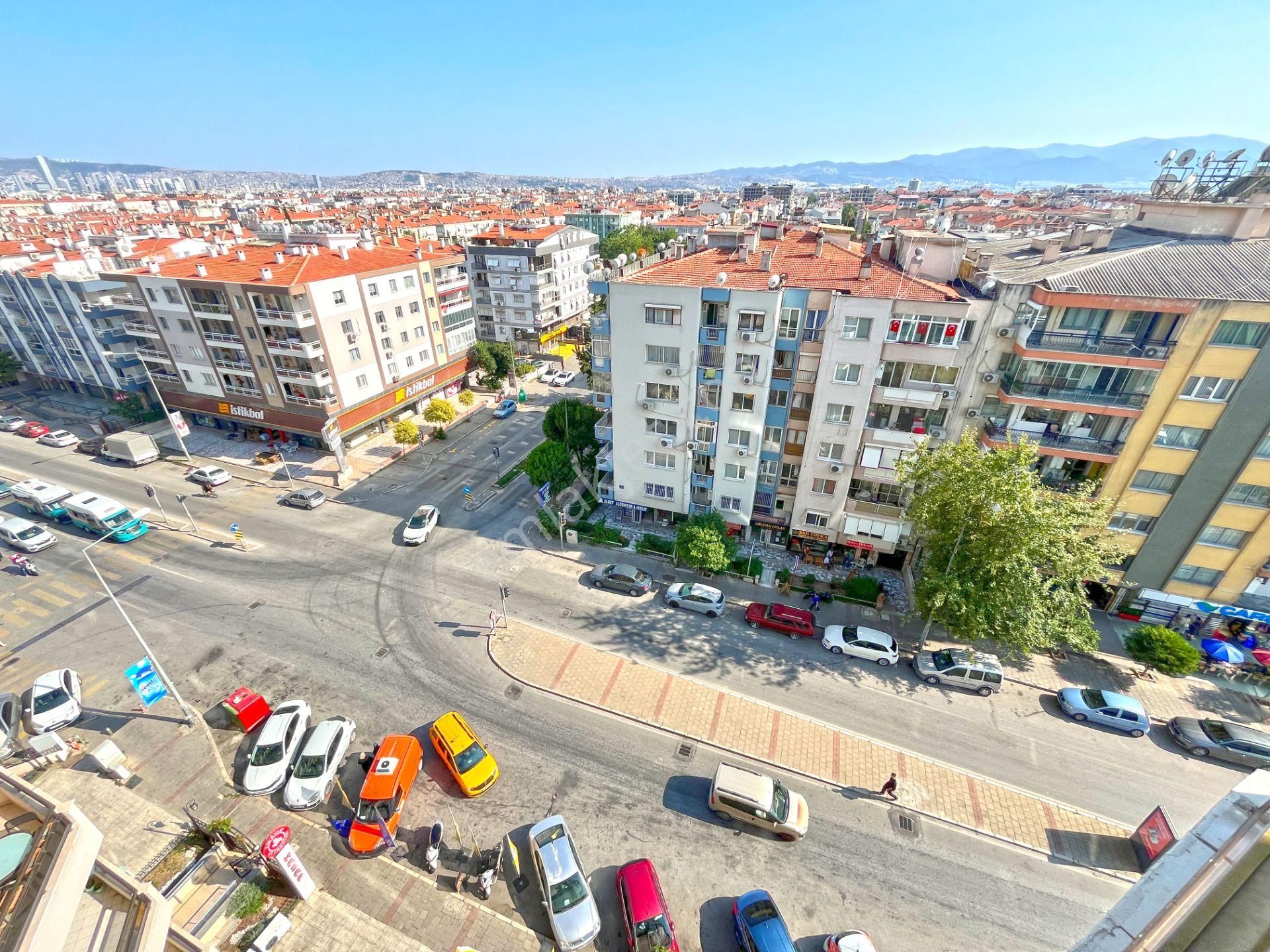 Karşıyaka Gün Sazak Bulvarında Satılık Manzaralı Geniş 3+1 Daire - Görsel 31