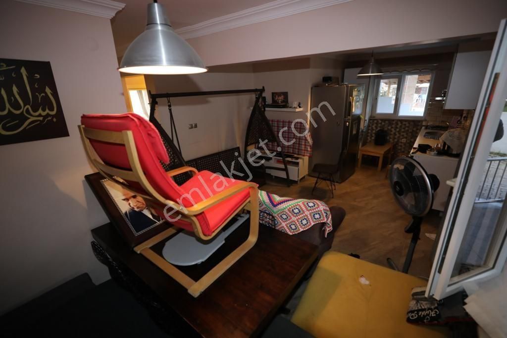 Remax Cıty'den Eşyalı, Komple Yenilenmiş, 3 Katlı Müstakil Bina - Görsel 21