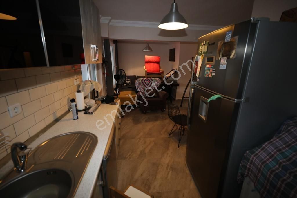 Remax Cıty'den Eşyalı, Komple Yenilenmiş, 3 Katlı Müstakil Bina - Görsel 20