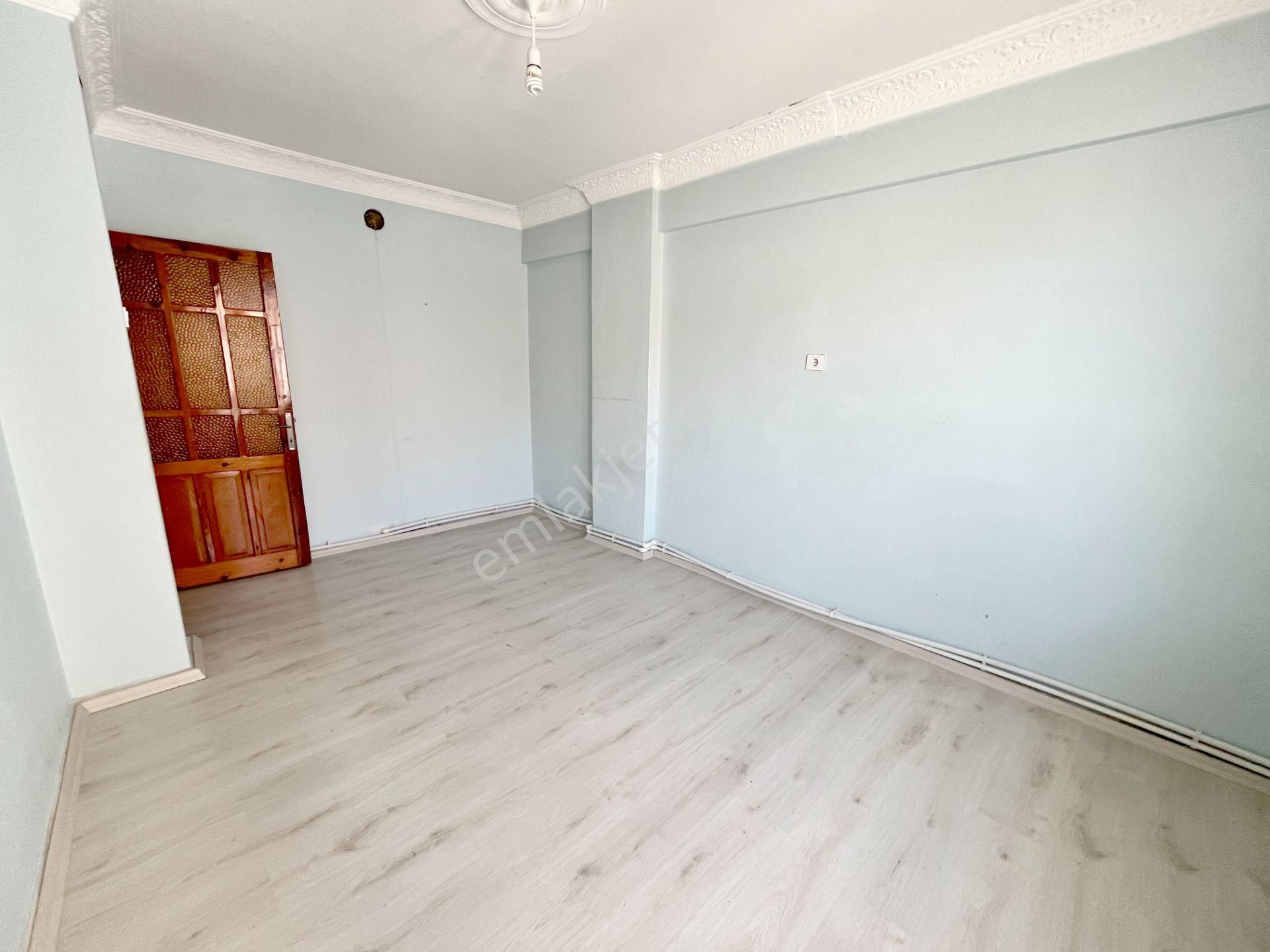 Bayraklı Sevgiyolu Üzeri Manzaralı Satılık 3+1 Daire Asansörsüz - Görsel 12