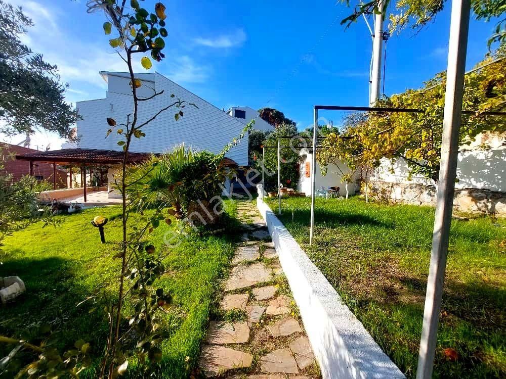 İzmir Seferihisar Doğanbey De Satılık Deniz Manzaralı Bahçeli Yazlık 4+1 - Görsel 4