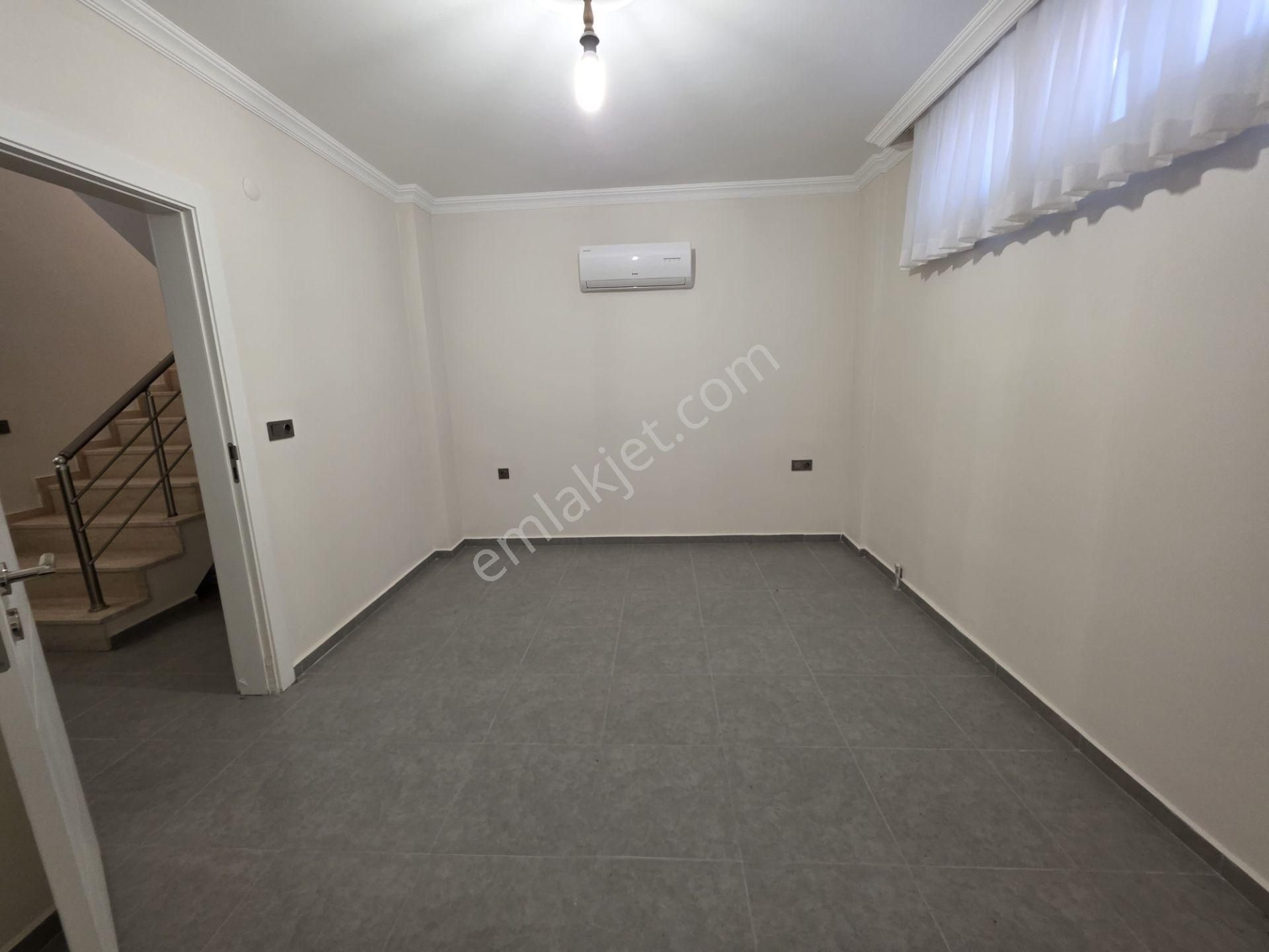 Denize 100 Metre Satılık Tam Müstakil Villa - Görsel 32