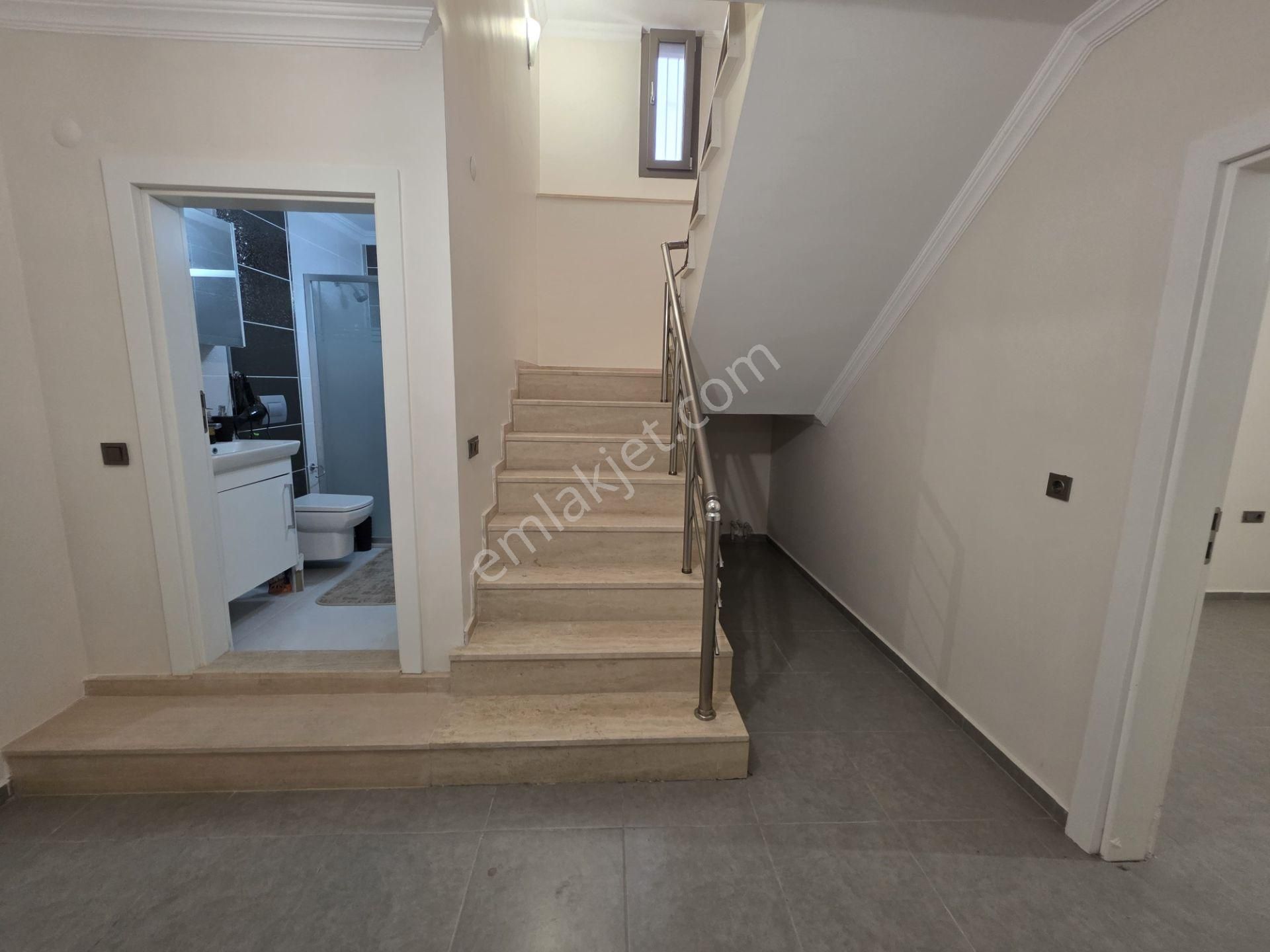 Denize 100 Metre Satılık Tam Müstakil Villa - Görsel 27
