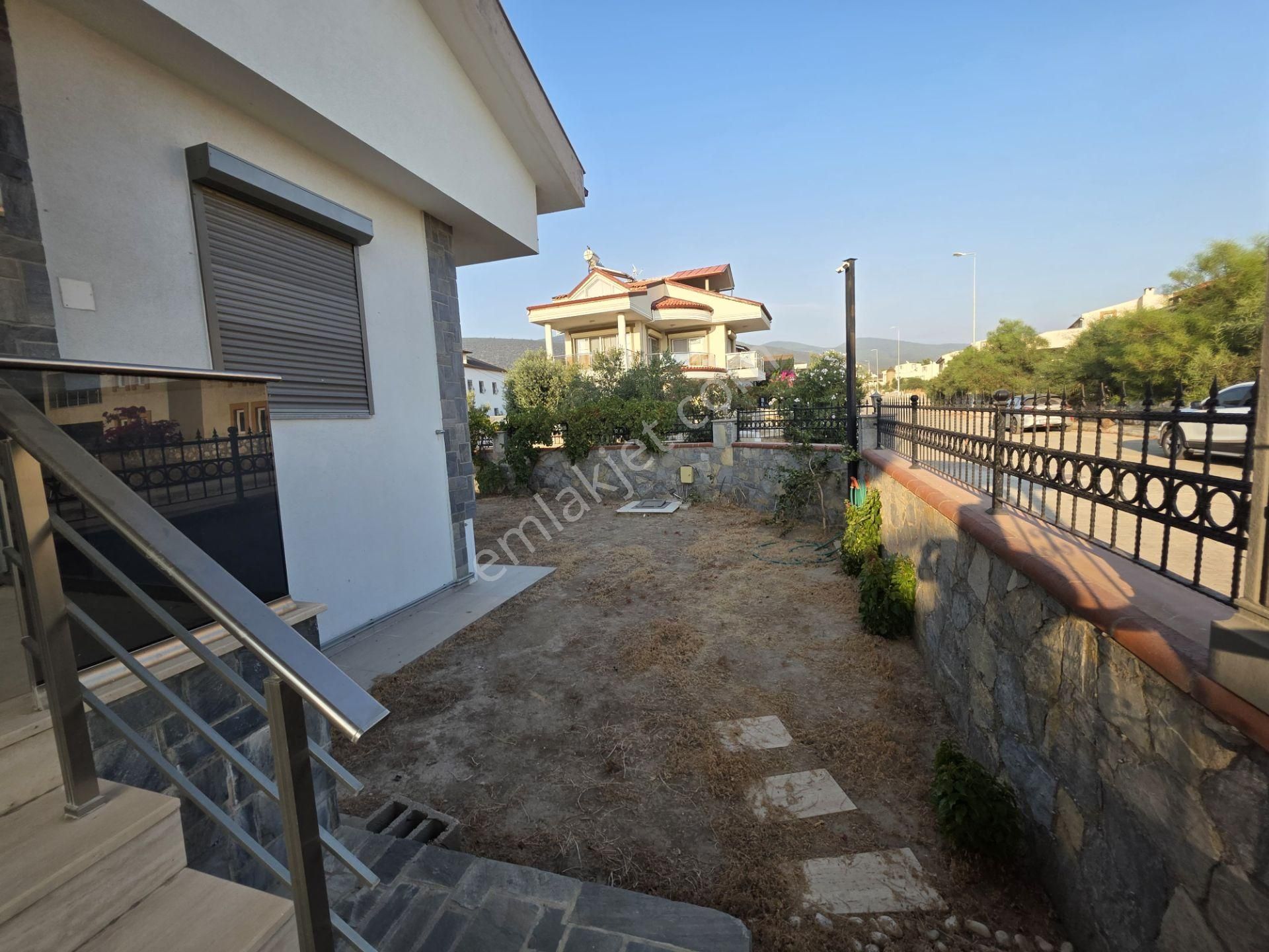 Denize 100 Metre Satılık Tam Müstakil Villa - Görsel 3