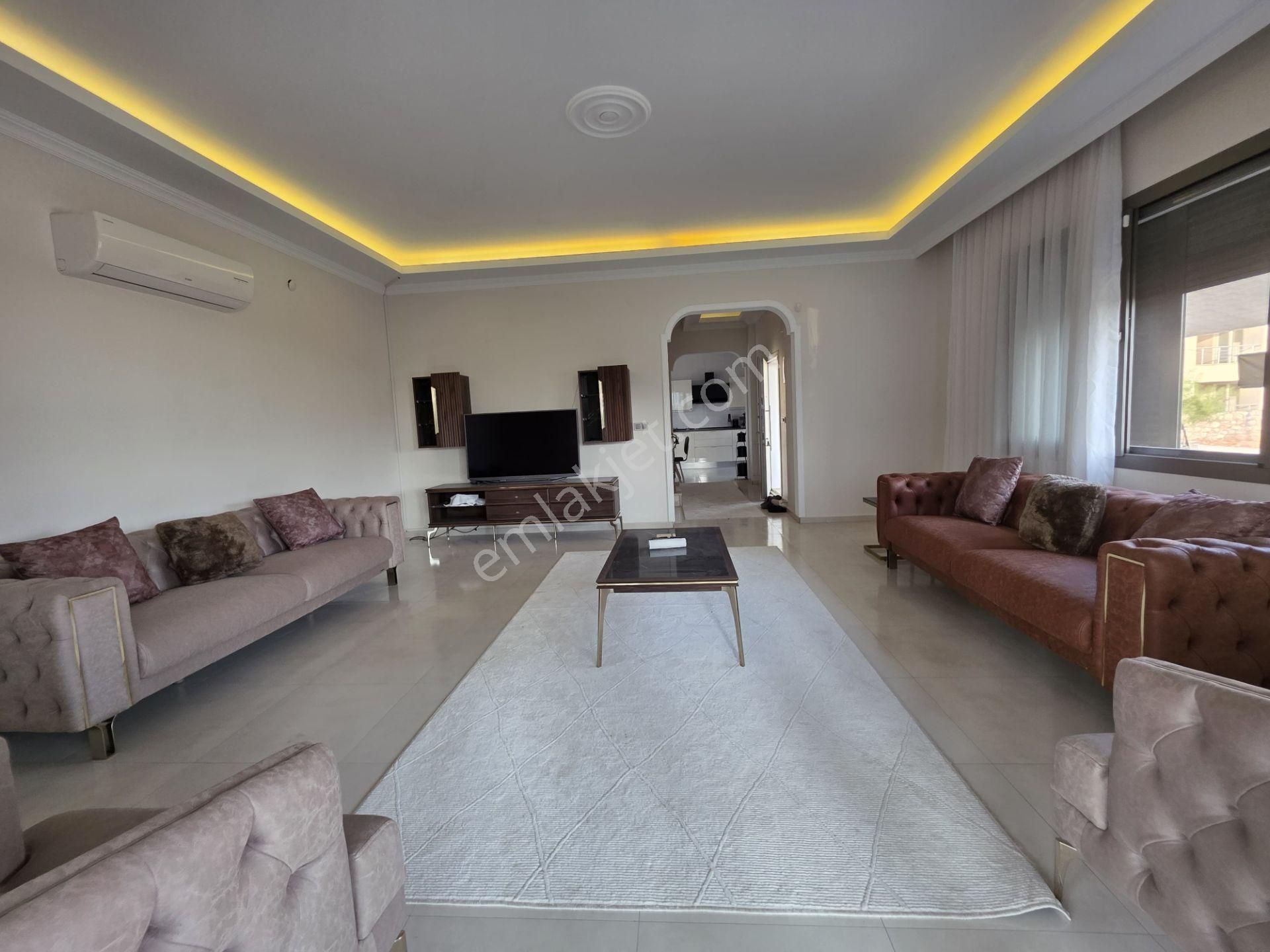Denize 100 Metre Satılık Tam Müstakil Villa - Görsel 7