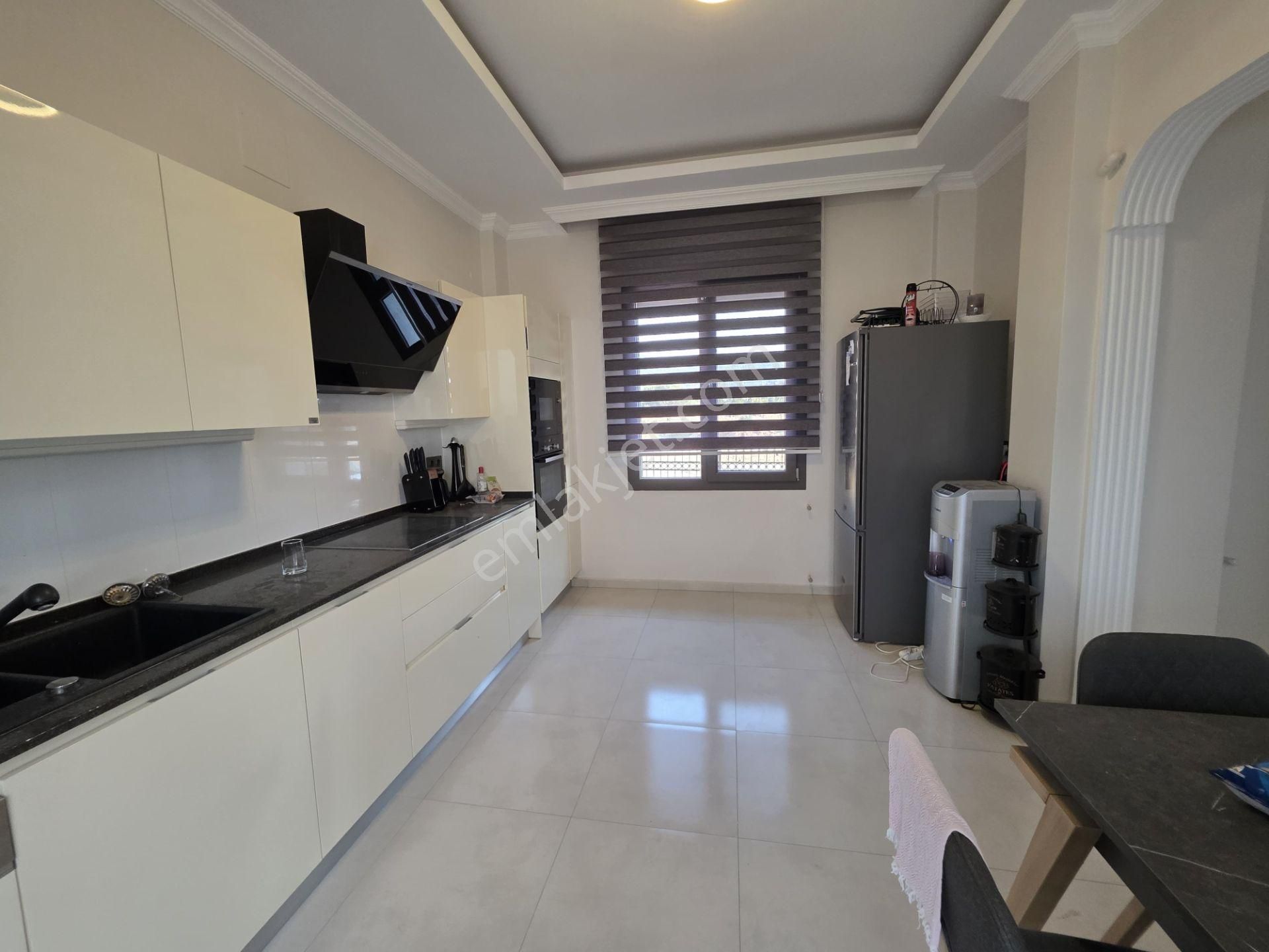Denize 100 Metre Satılık Tam Müstakil Villa - Görsel 12