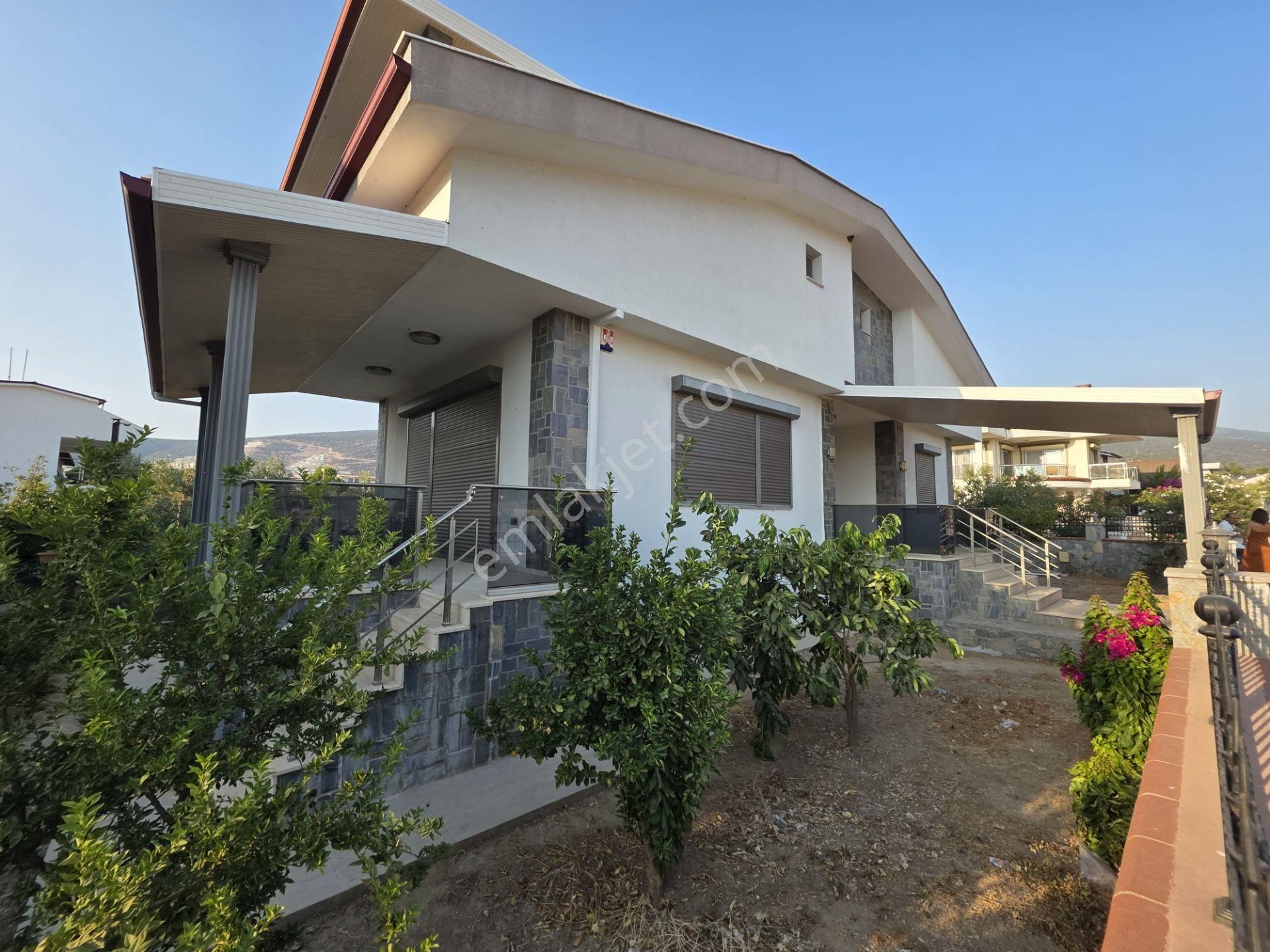 Denize 100 Metre Satılık Tam Müstakil Villa - Görsel 35