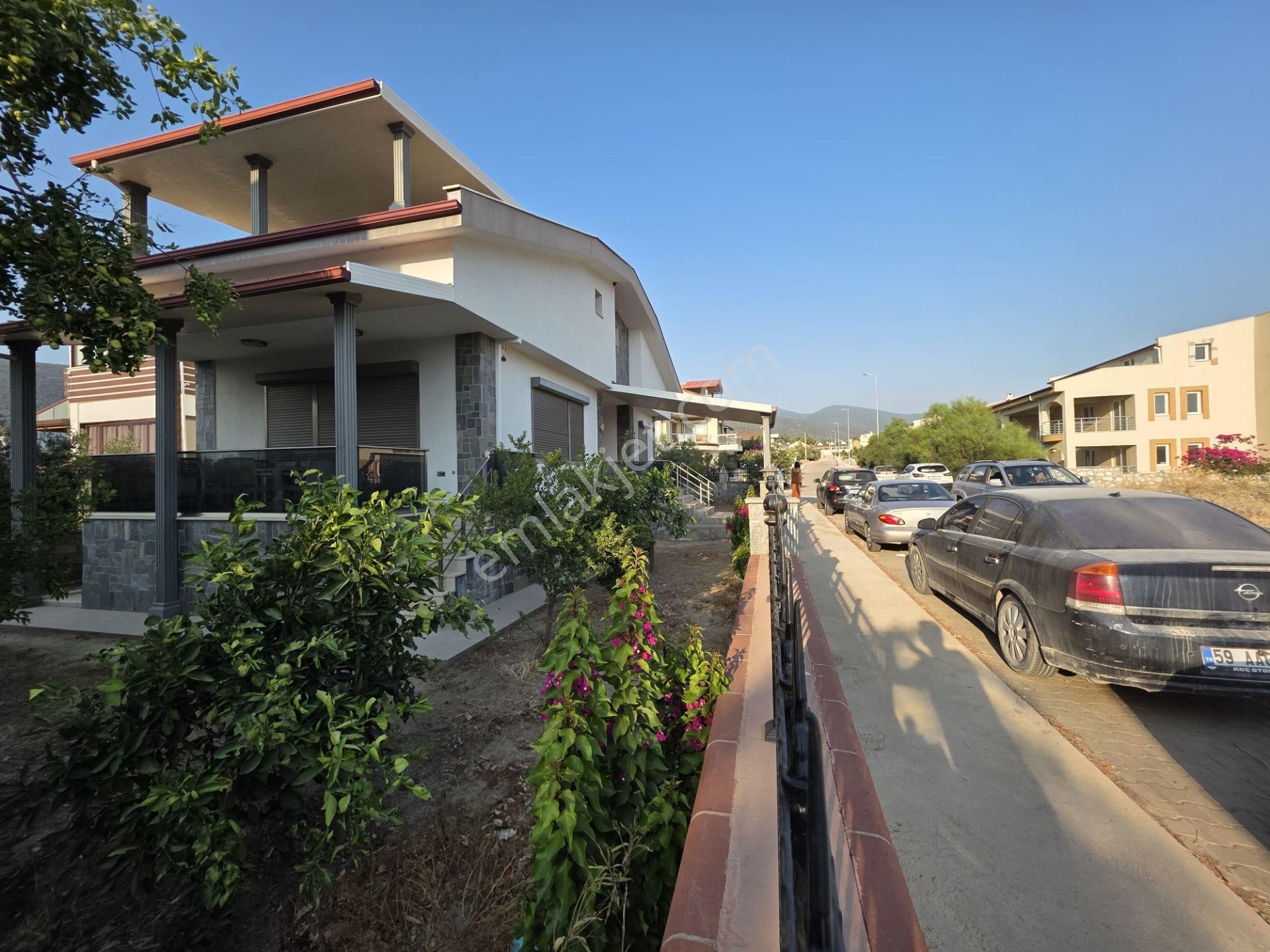 Denize 100 Metre Satılık Tam Müstakil Villa - Görsel 36