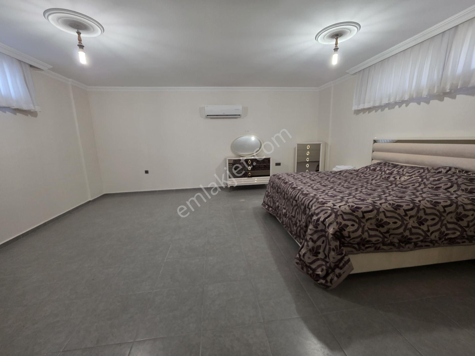 Denize 100 Metre Satılık Tam Müstakil Villa - Görsel 29