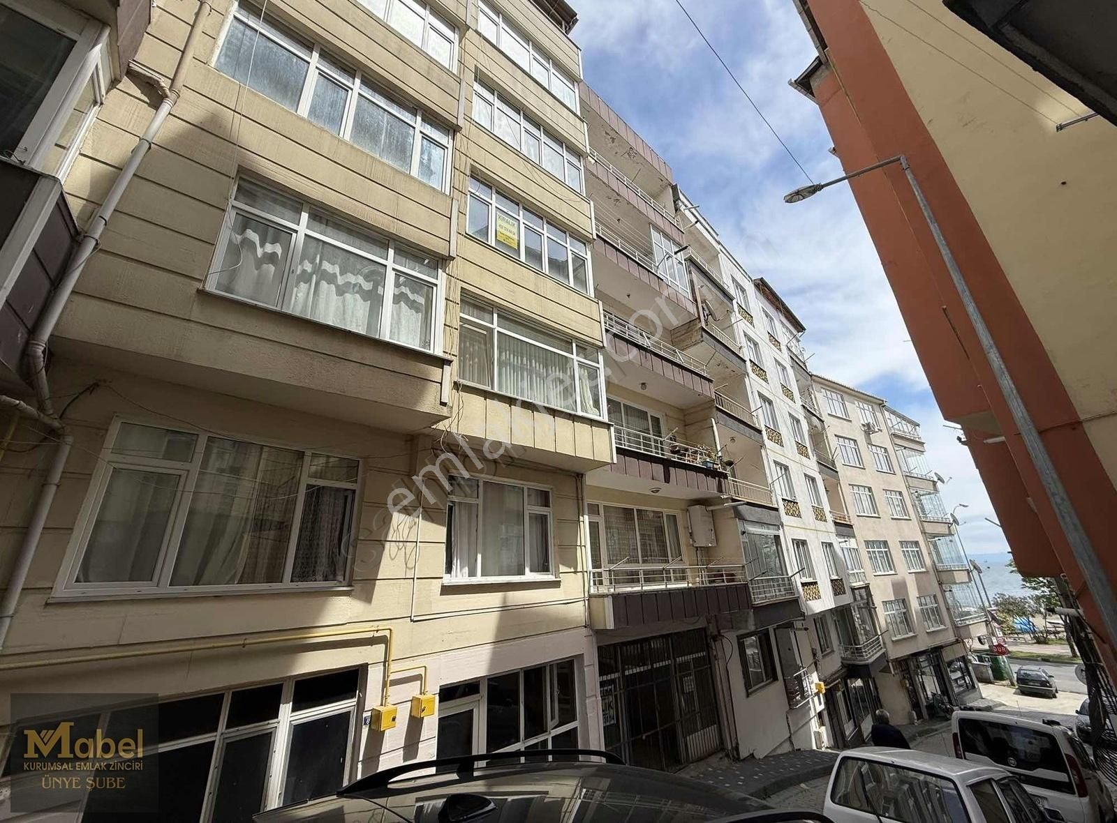 Mabel'den - Yalı Mevkii 4+1 İçi Full Yeni Sahile 20 Mt Mesafe