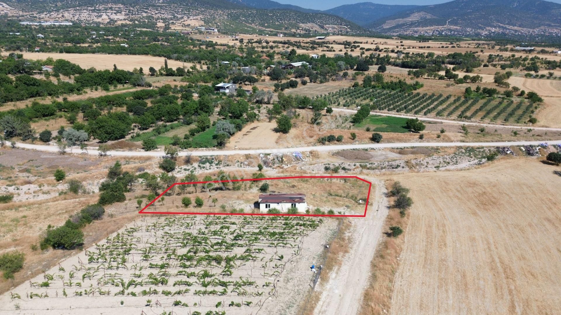 Antalya Korkuteli Yeltende 1535 M2 Yelten Merkezi Konumunda Bütün İmkanlara Yakın Ticari Arsa - Görsel 3