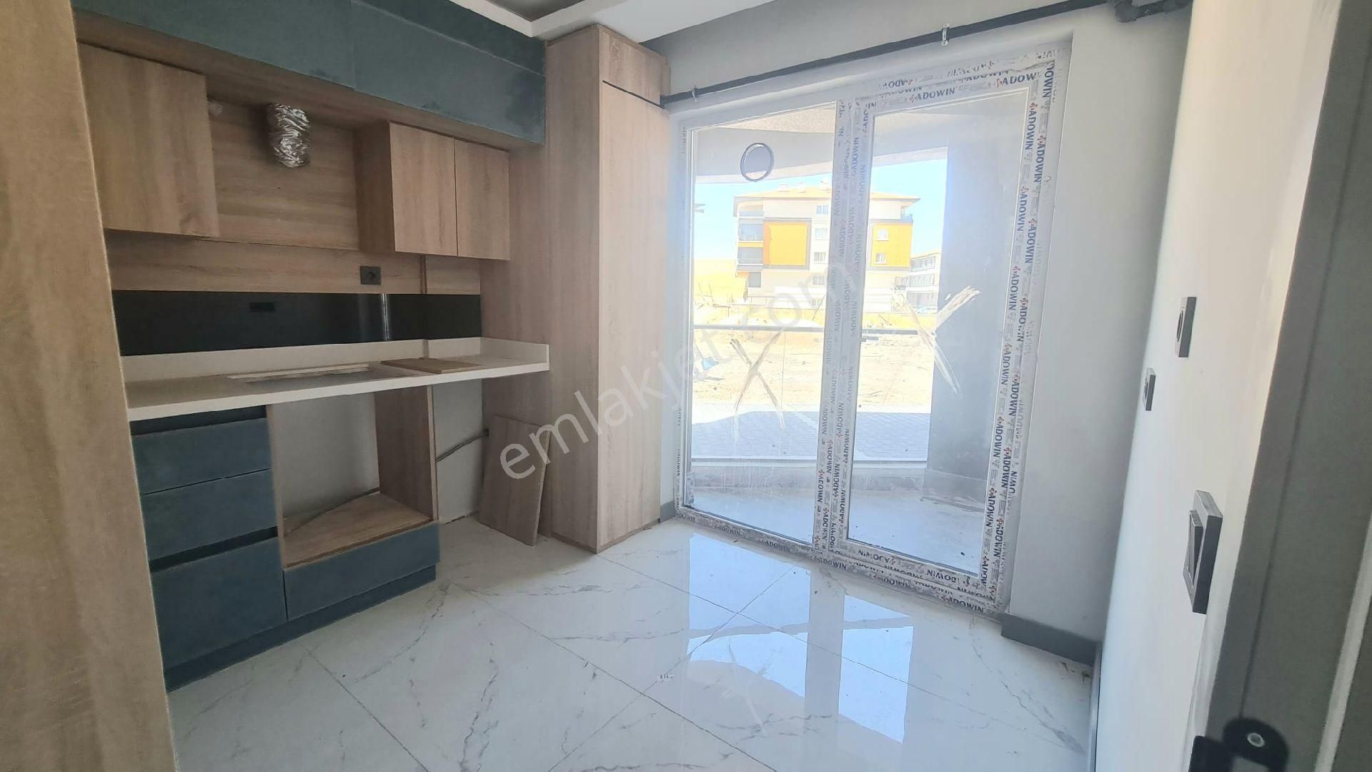 Kutlu Dan 2+1 Giriş Sıfır Altında Deposuyla Beraber Sıfır Mendereste