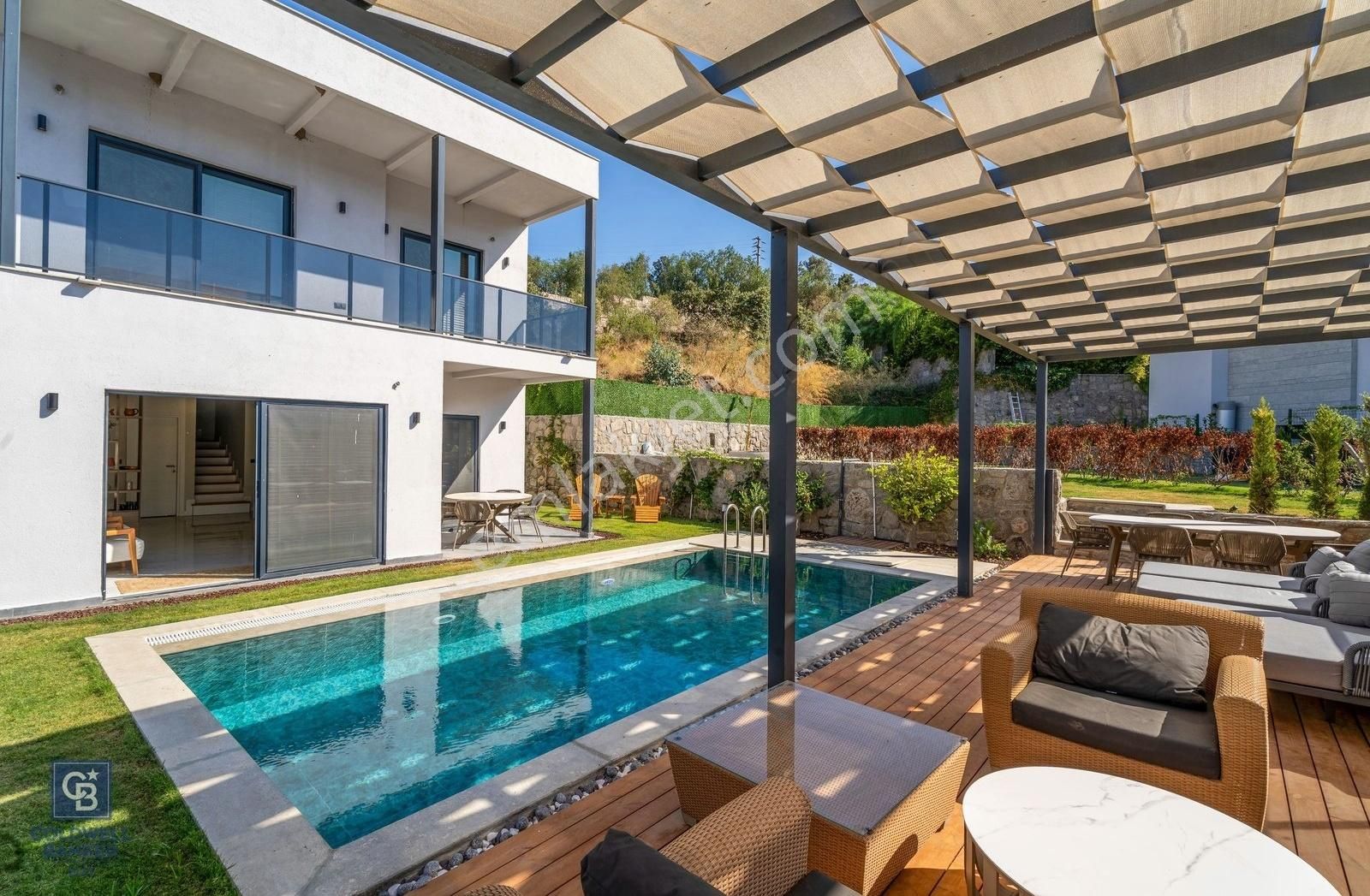 Bodrum Türkbükü Satılık Müstakil Havuzlu Müştemilatlı Villa