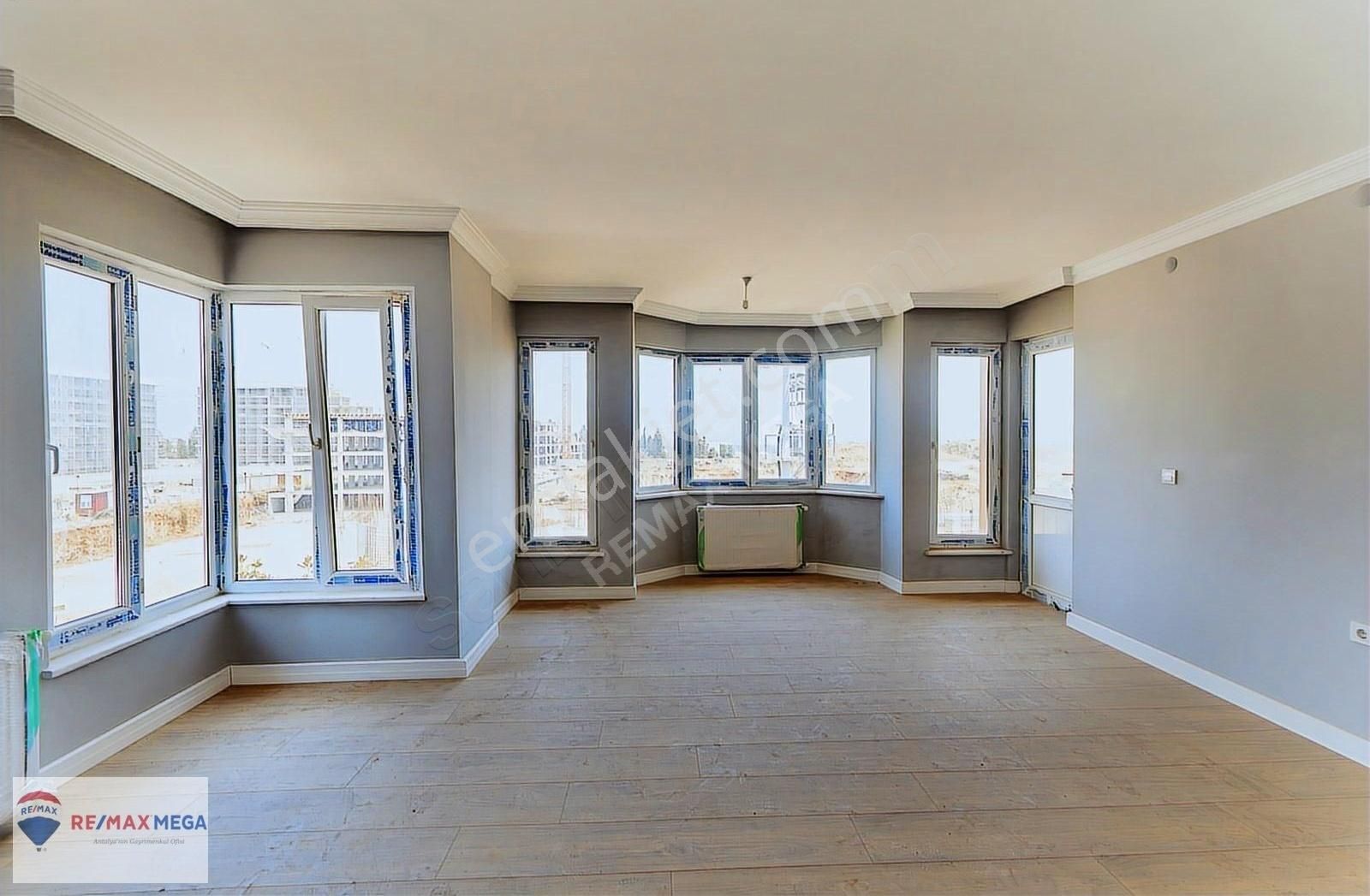 Altıntaş'ta Site İçinde Satılık Lüks 4+1 Dubleks Daire - Görsel 30