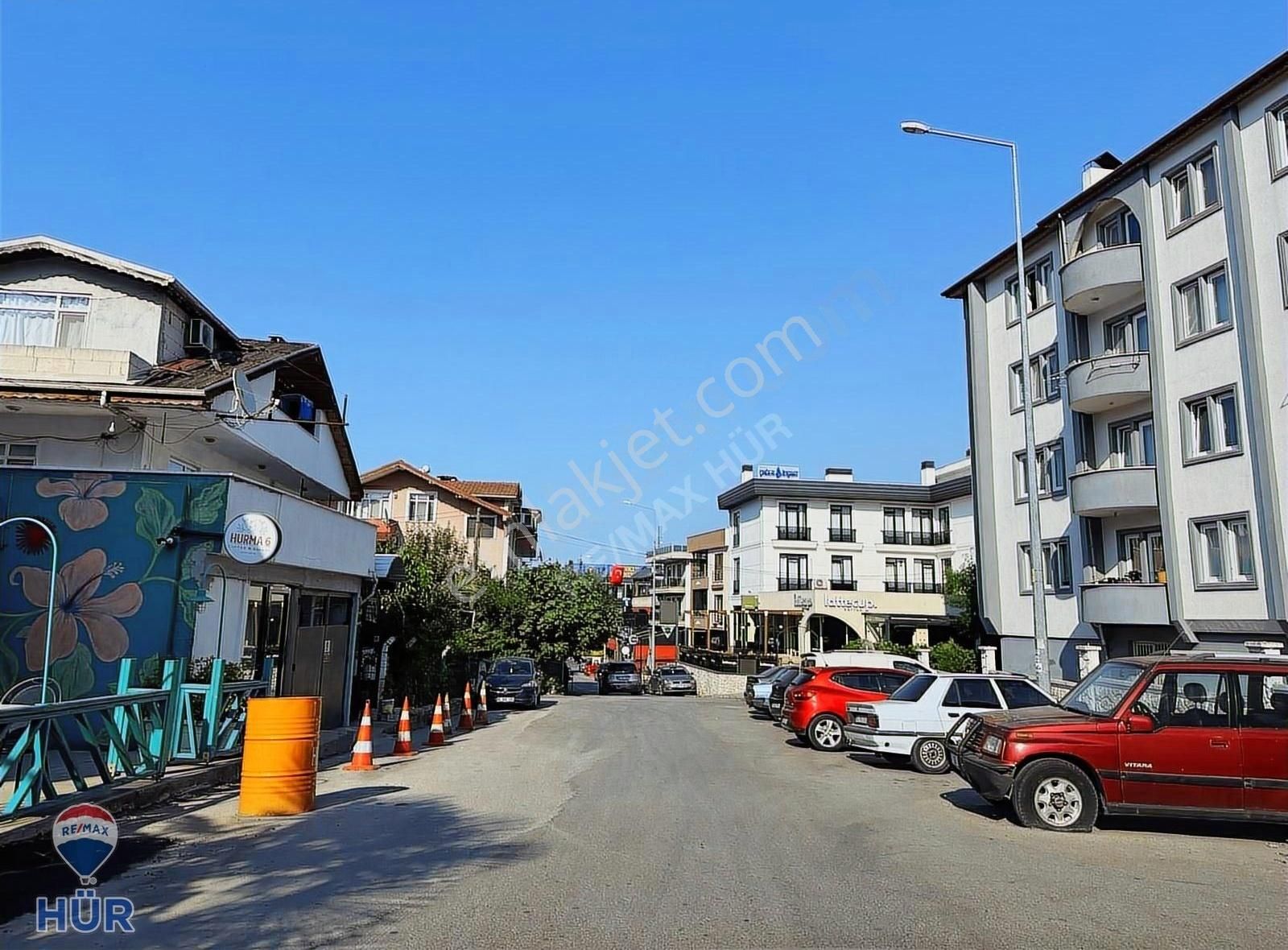 Remax Ümit Doğan Dan Mavi Durak Da 1+1 Kiralık Daire