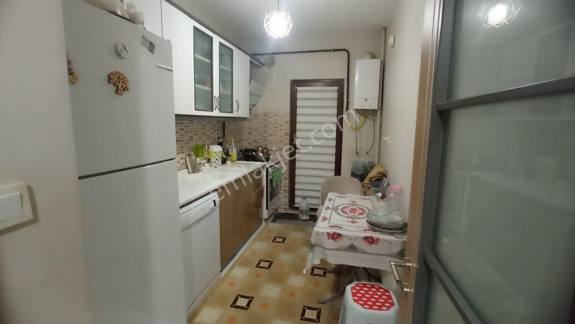 Tokat Erbaa Toki Konutları Satılık 2+1-90 M2 3.kat Daire