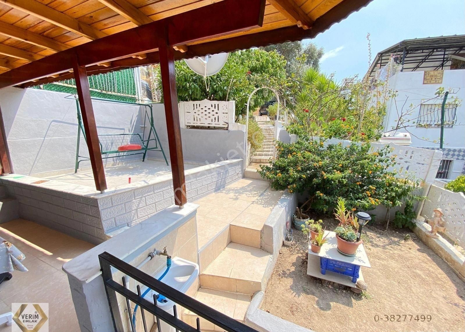 Seferihisar Ürkmez De Deniz Tarafda Köşe Cepheli Satılık 1+1 Daire