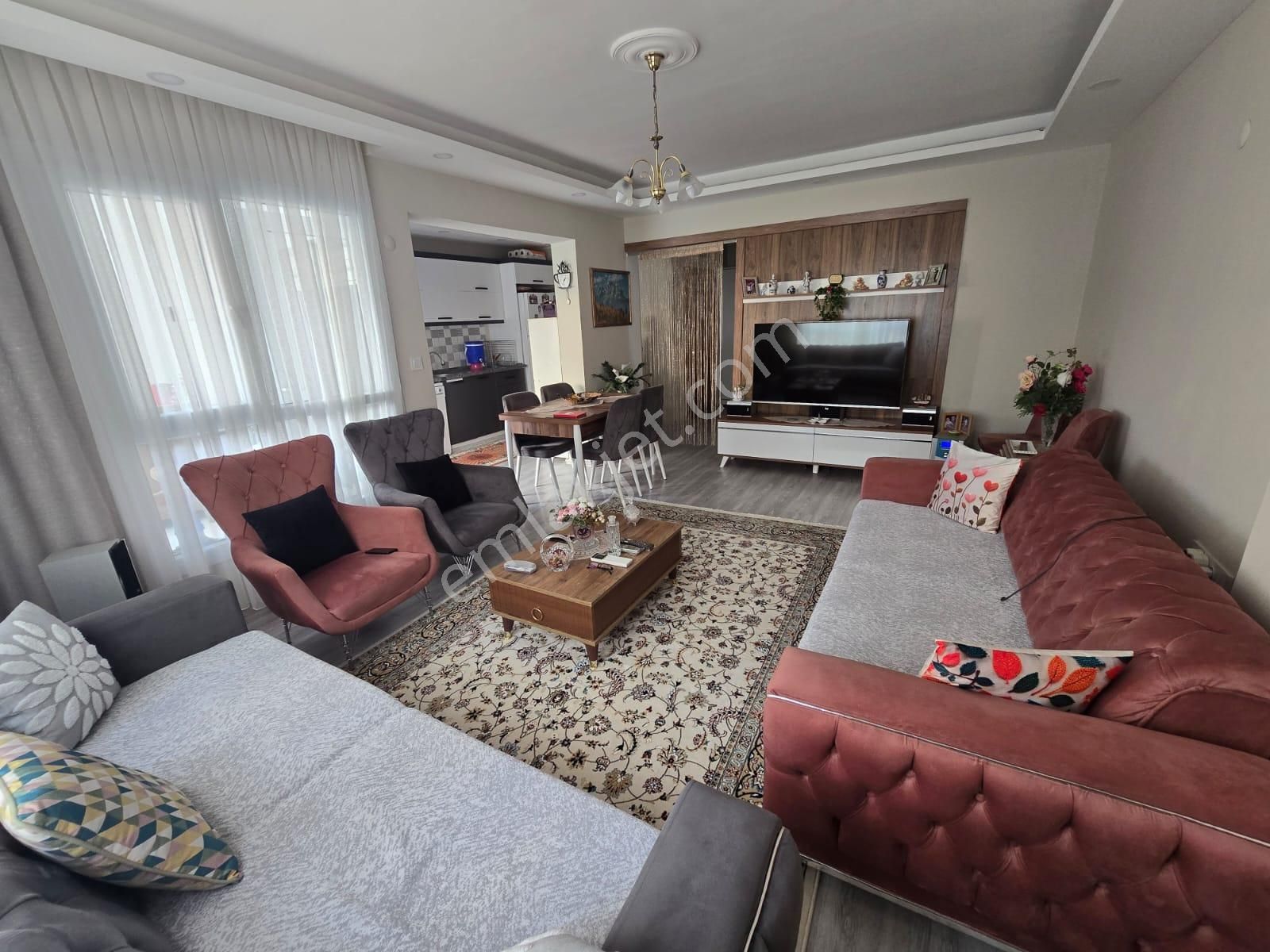 Kuşadası Değirmendere Mahallesi Uydukent Satılık 2+1 Daire