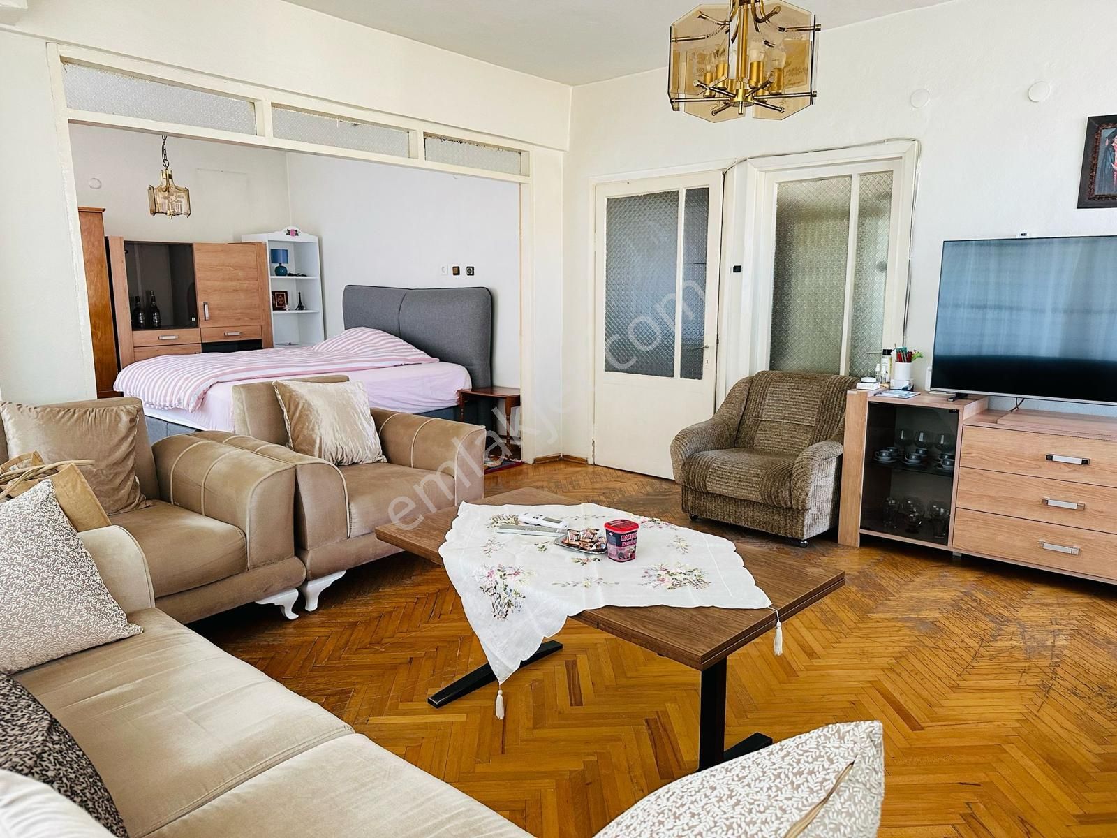 Gölcük Sahibinden Satılık 4 Daire 1 Dükkan = Komple Bina - Görsel 5