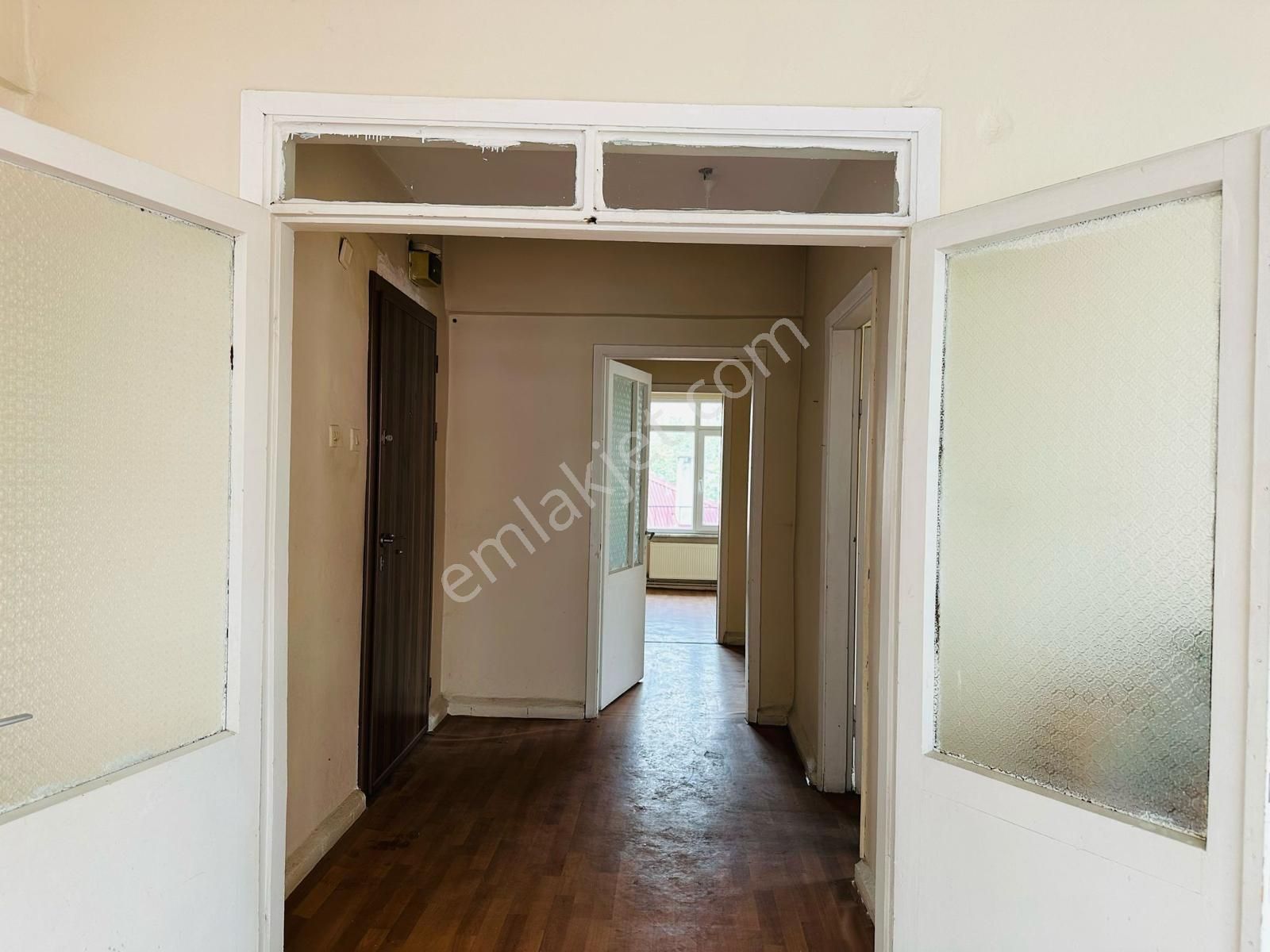 Gölcük Sahibinden Satılık 4 Daire 1 Dükkan = Komple Bina - Görsel 9