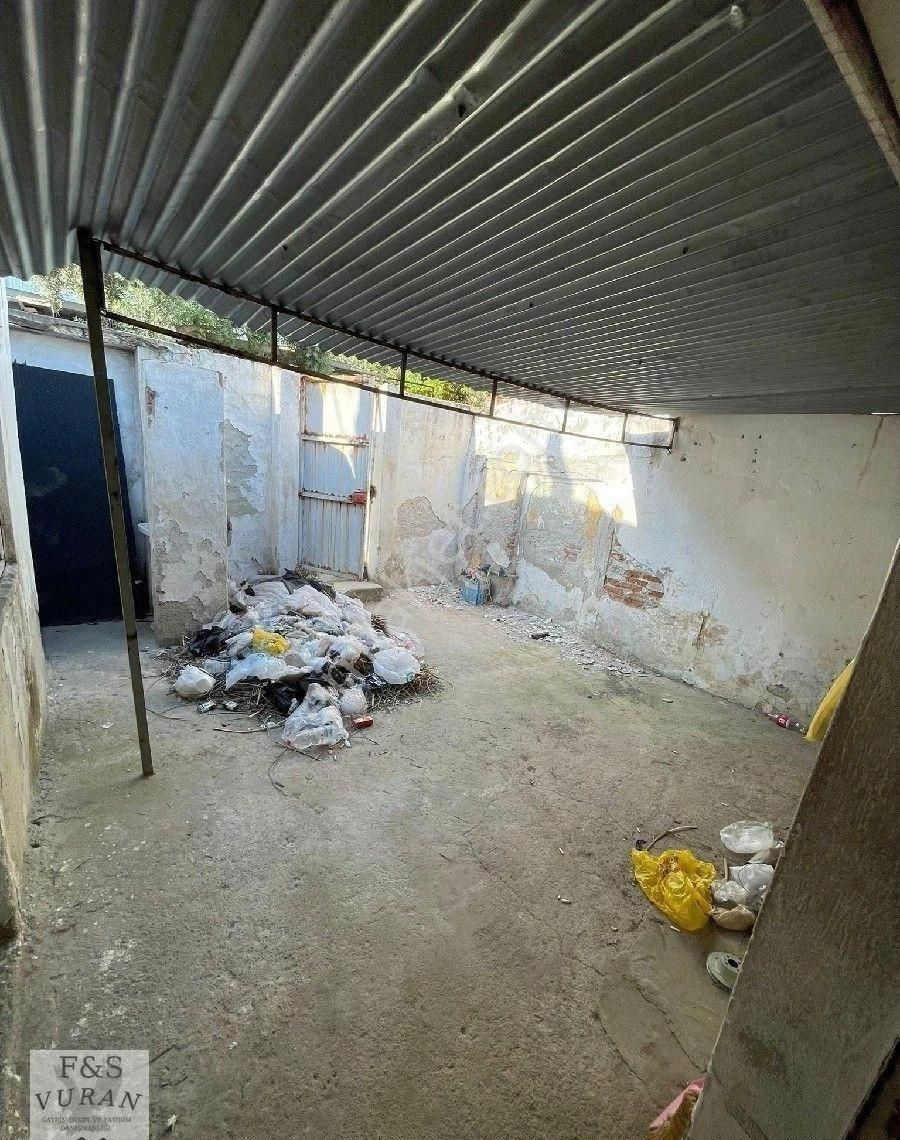 Aydın Efeler Orta Mahalle’de Merkezde Yatırıma Uygun Müstakil Bahçeli Ev – Yeni Bina Yapımına Uygun
