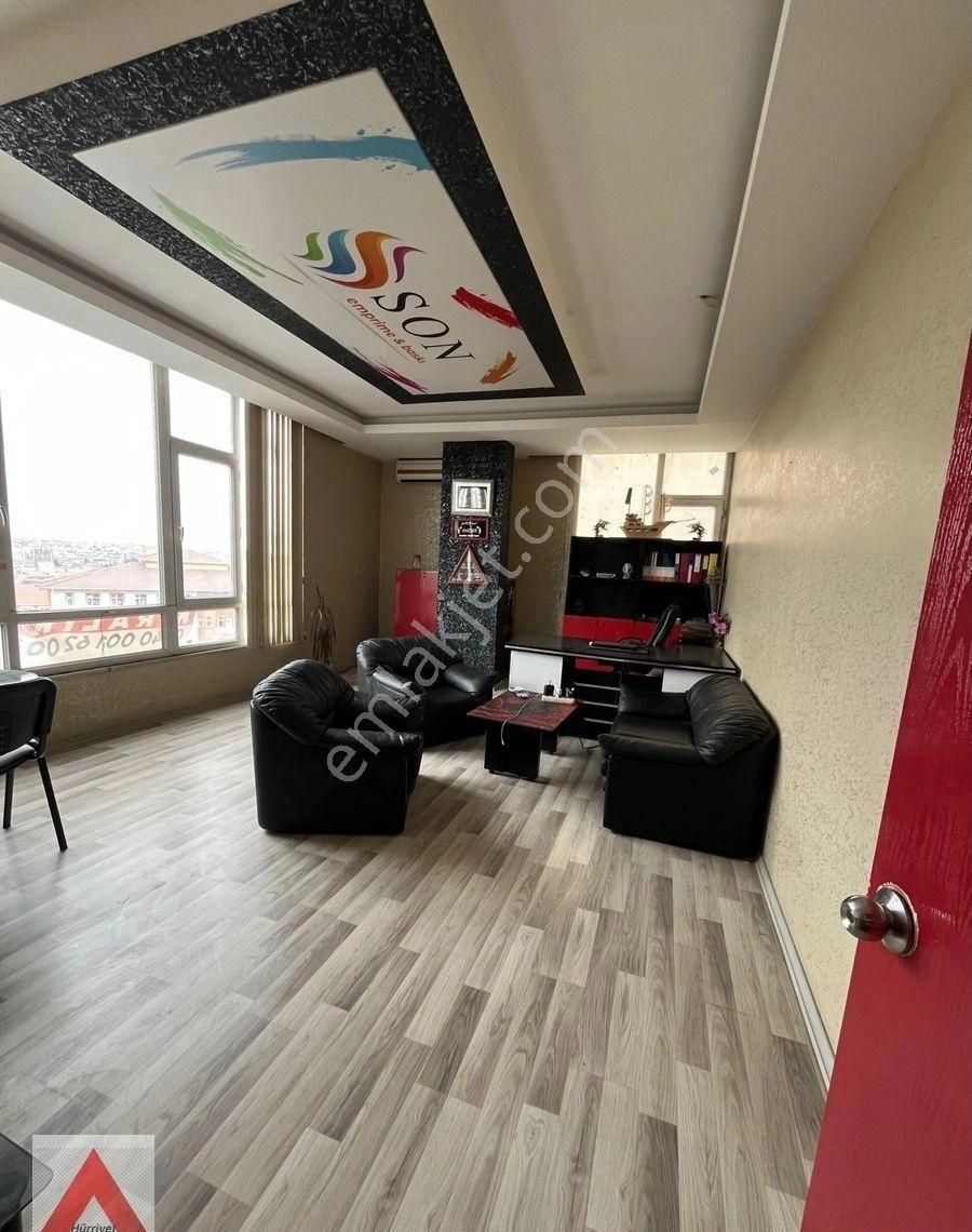 Mahmutbey Caddesi 700 M2 Kiralık İş Yeri