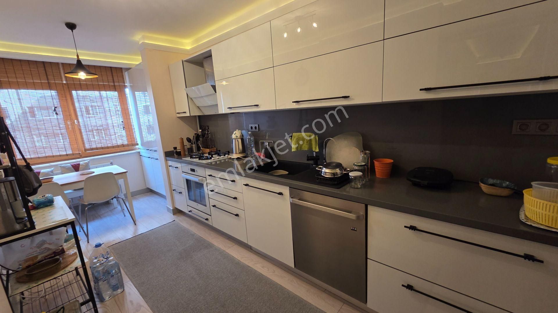 Soyak Gökyüzü Konutları, Koşuyolu & Barbaros Mh. Balkonlu 3+1 - Boş- - Görsel 5