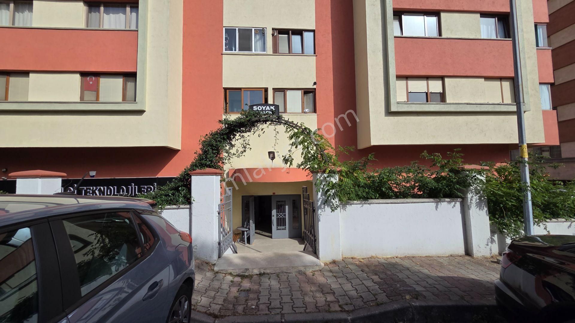 Soyak Gökyüzü Konutları, Koşuyolu & Barbaros Mh. Balkonlu 3+1 - Boş- - Görsel 2