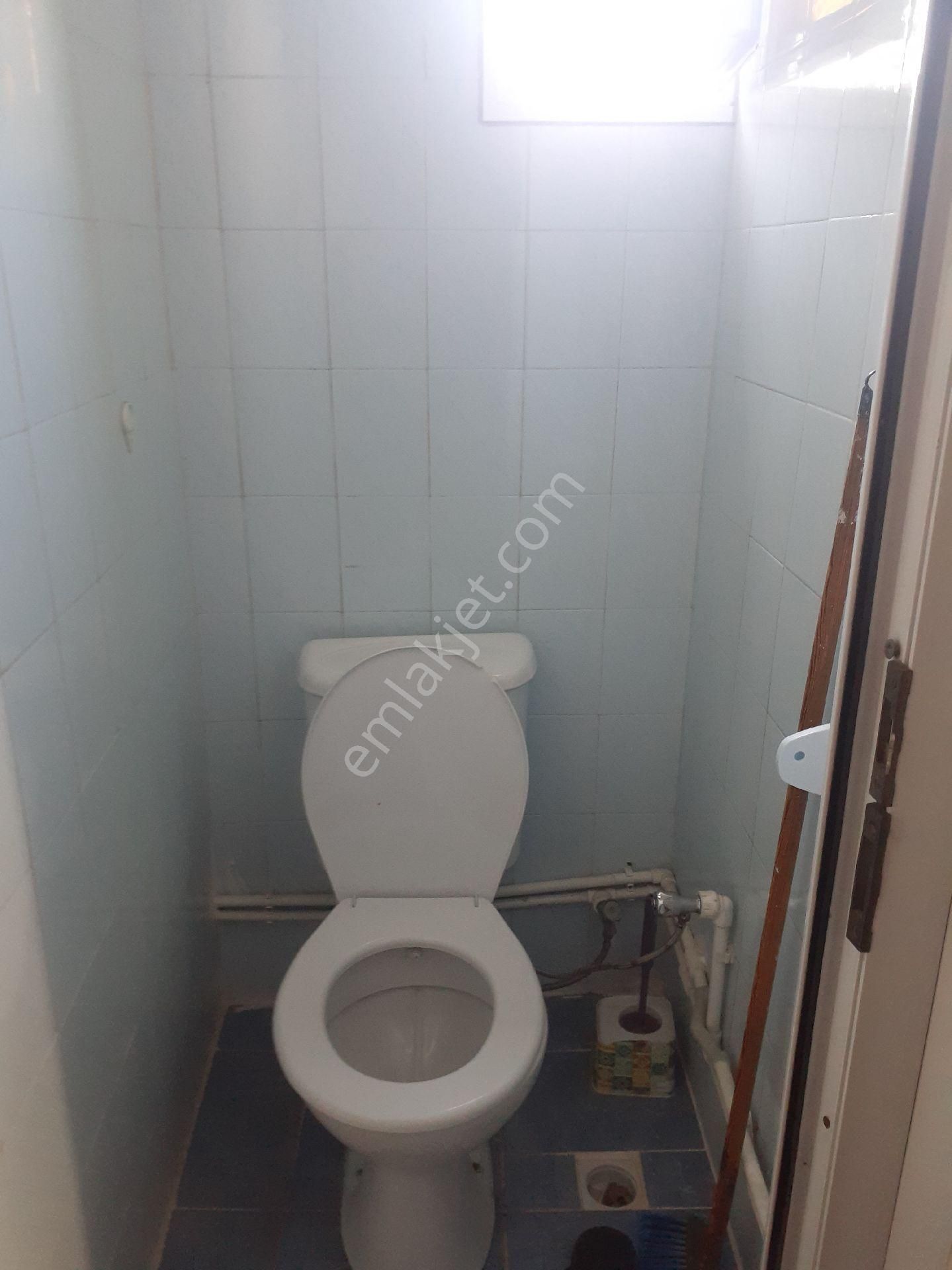 Fatih Kocamustafapaşa Sümbülefendi Buzpisti Spor Kompleksi Yanında Boş Arakat... - Görsel 6