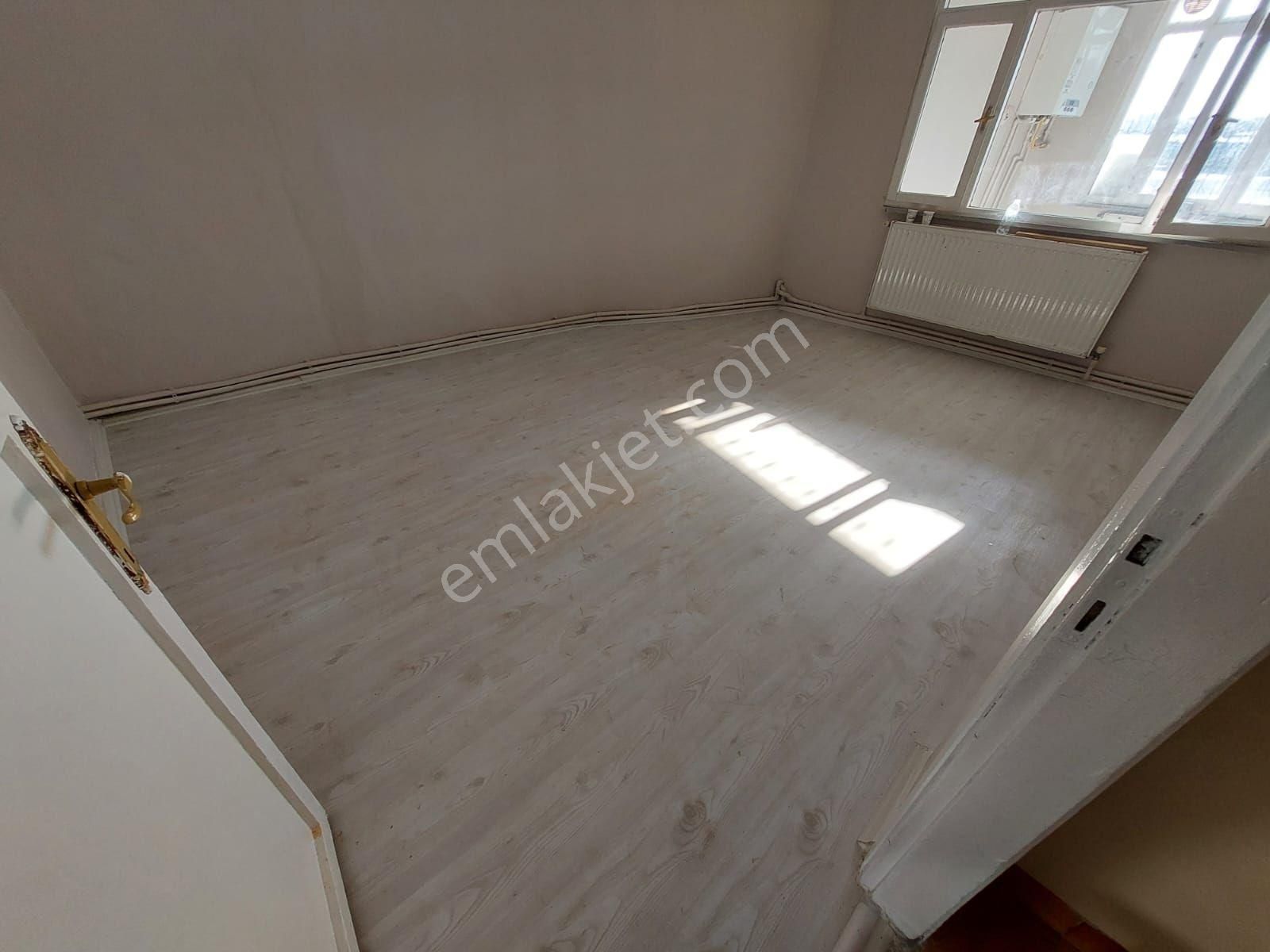 Fatih Kocamustafapaşa Sümbülefendi Buzpisti Spor Kompleksi Yanında Boş Arakat... - Görsel 17