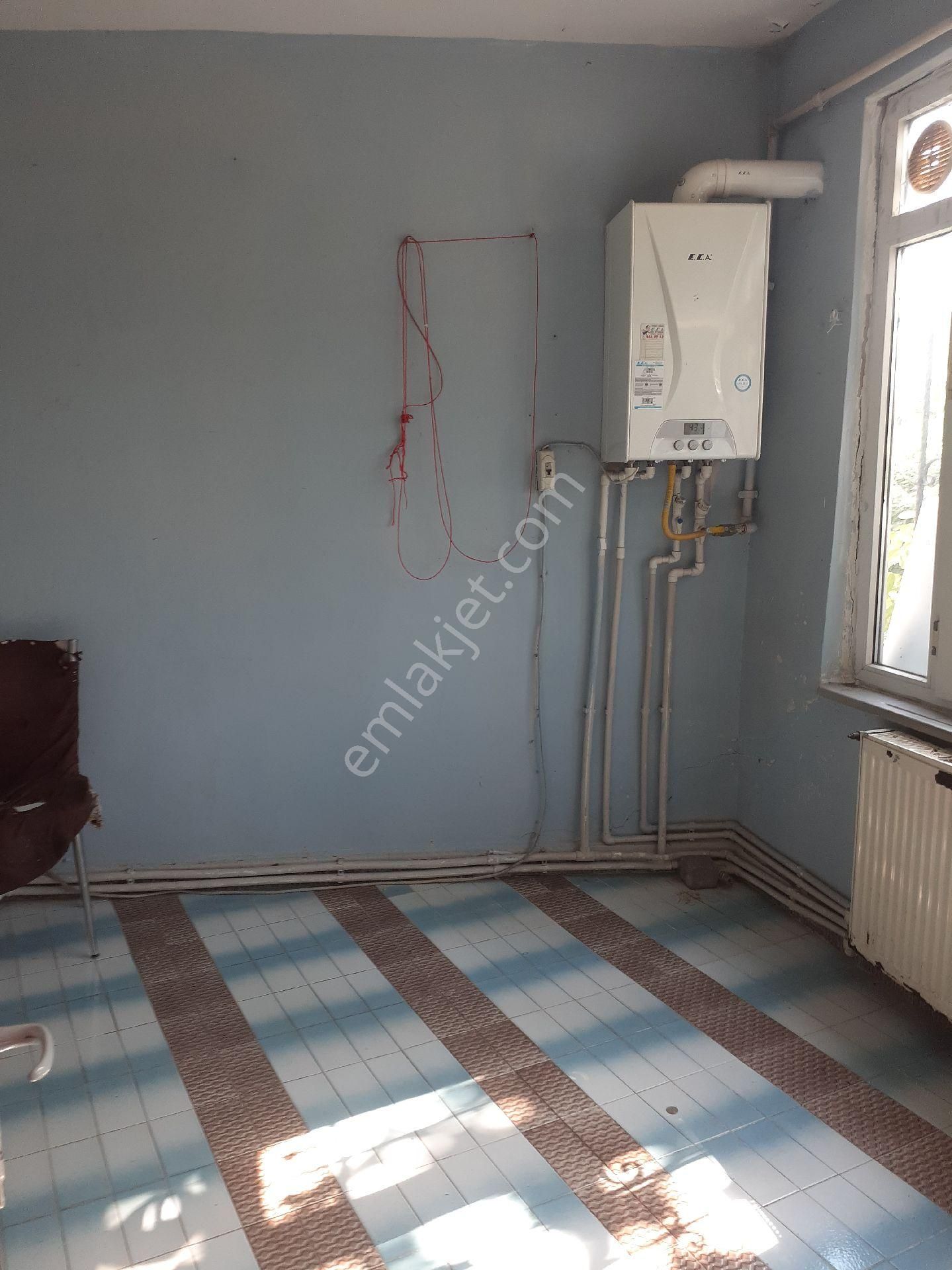 Fatih Kocamustafapaşa Sümbülefendi Buzpisti Spor Kompleksi Yanında Boş Arakat... - Görsel 4