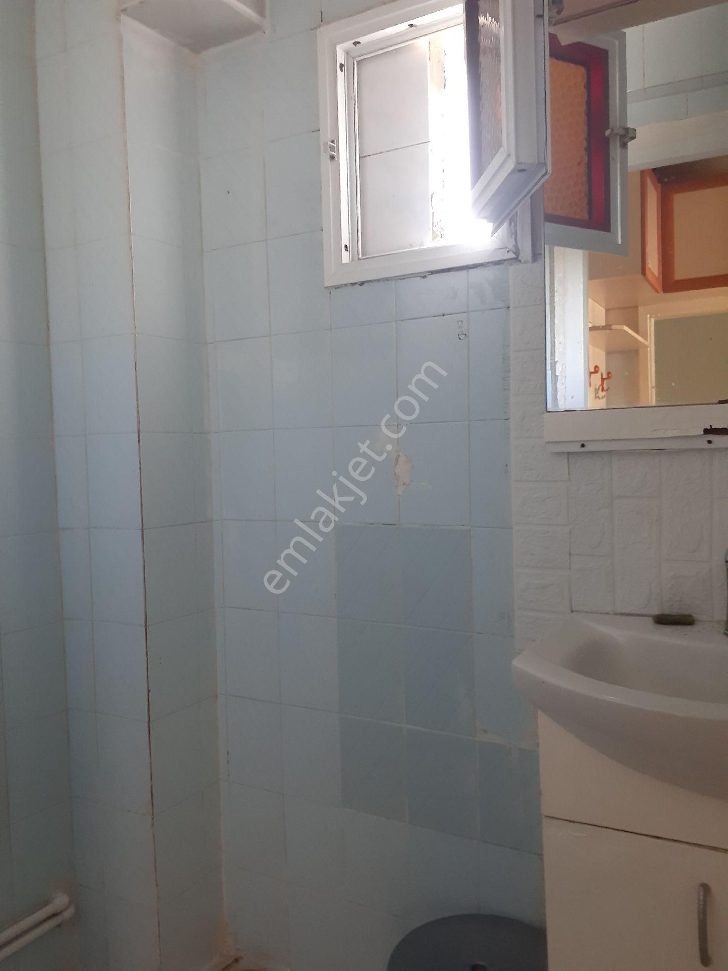 Fatih Kocamustafapaşa Sümbülefendi Buzpisti Spor Kompleksi Yanında Boş Arakat... - Görsel 8