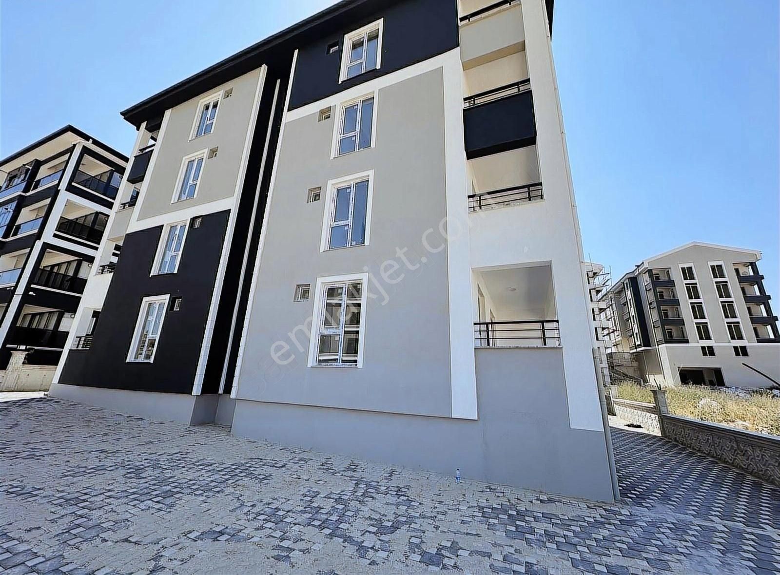 1+1 Yeni Asansörlü