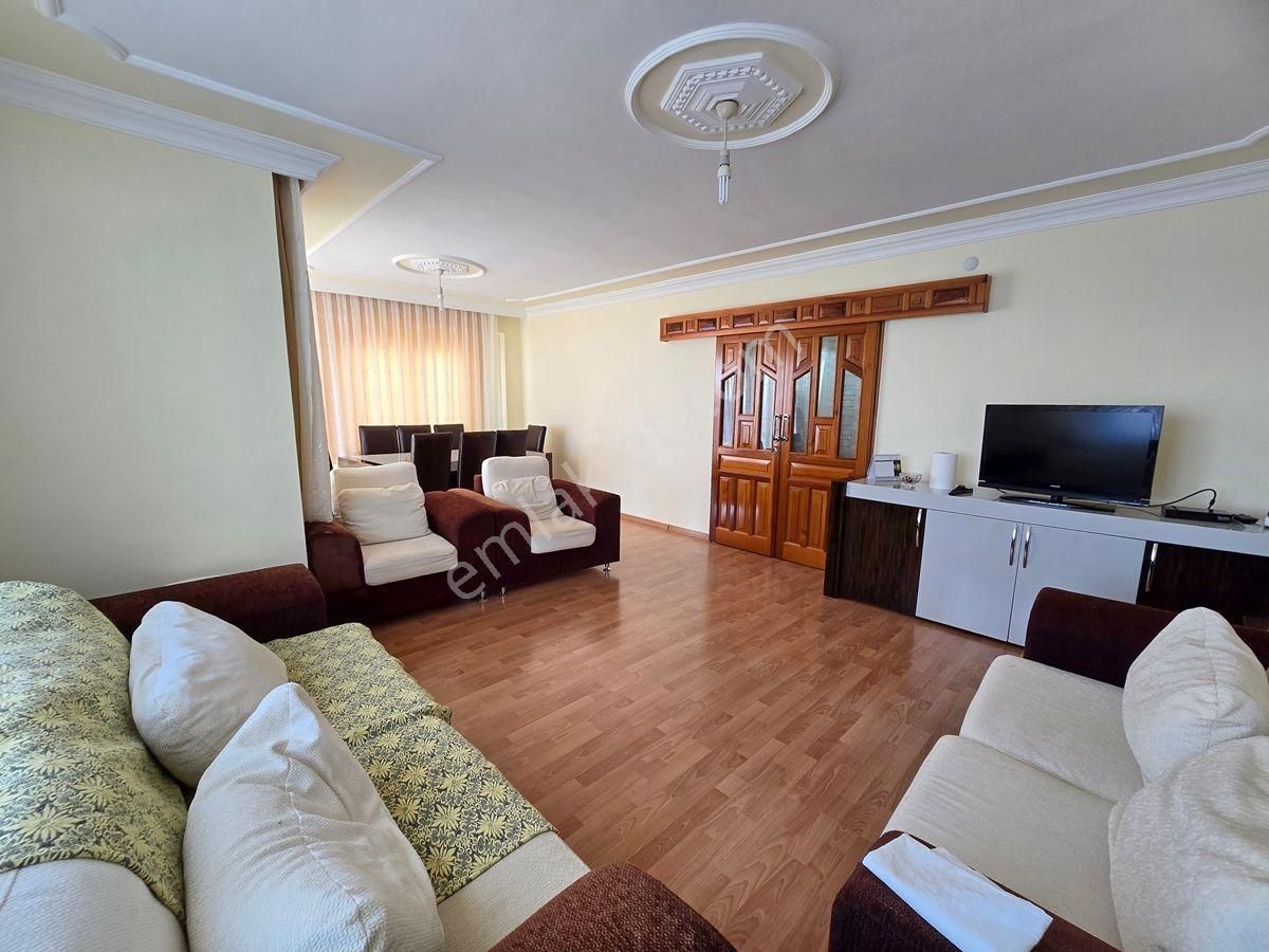 Altınoluk Satılık Villa / Deniz Manzaralı / Merkezde / Özel Yapım / Türk Hamamlı - Görsel 8