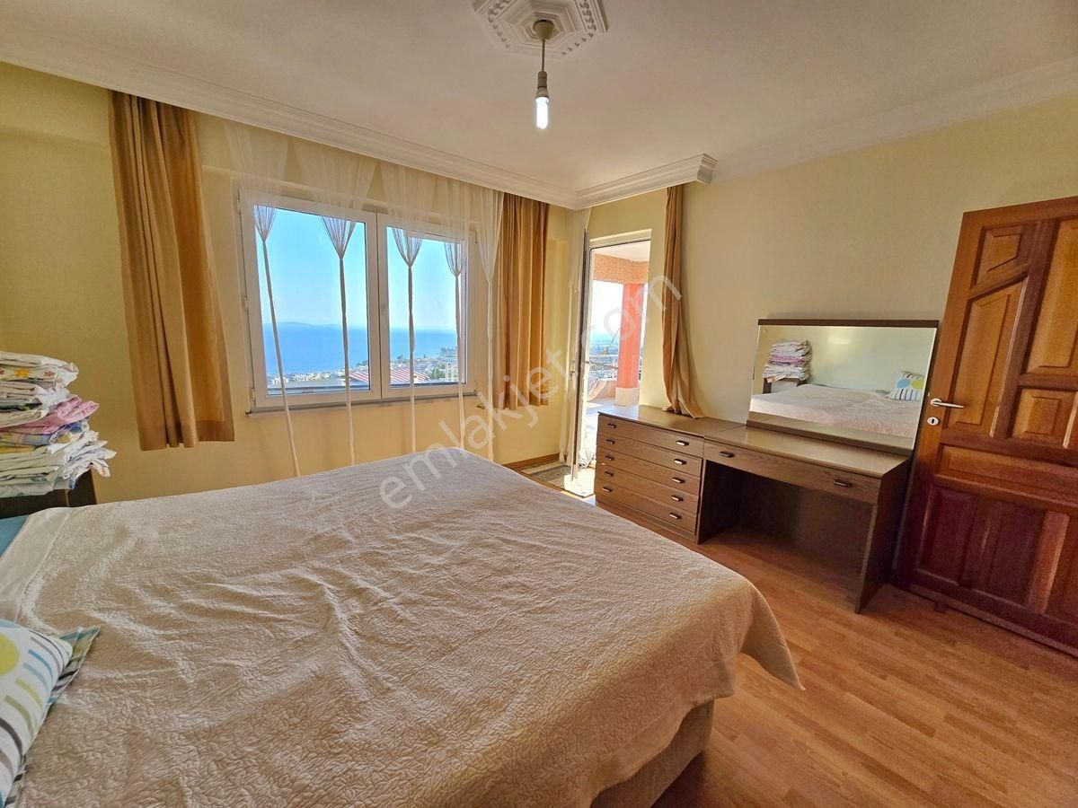 Altınoluk Satılık Villa / Deniz Manzaralı / Merkezde / Özel Yapım / Türk Hamamlı - Görsel 20