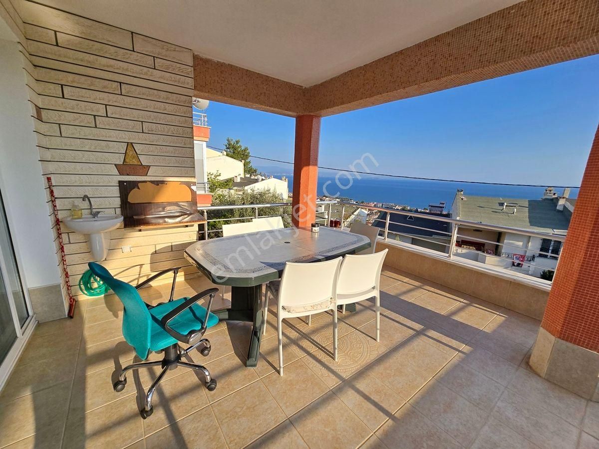 Altınoluk Satılık Villa / Deniz Manzaralı / Merkezde / Özel Yapım / Türk Hamamlı - Görsel 11