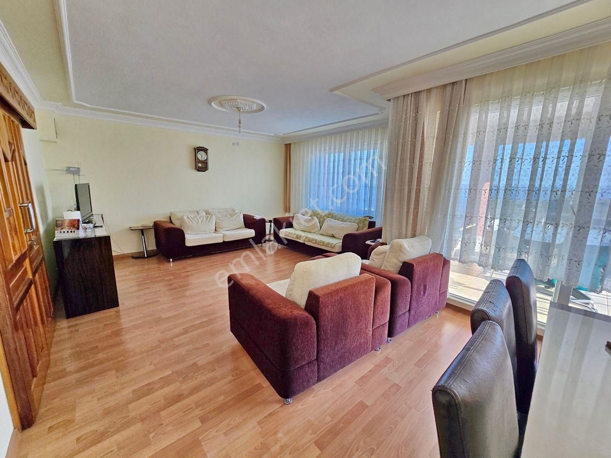 Altınoluk Satılık Villa / Deniz Manzaralı / Merkezde / Özel Yapım / Türk Hamamlı - Görsel 10