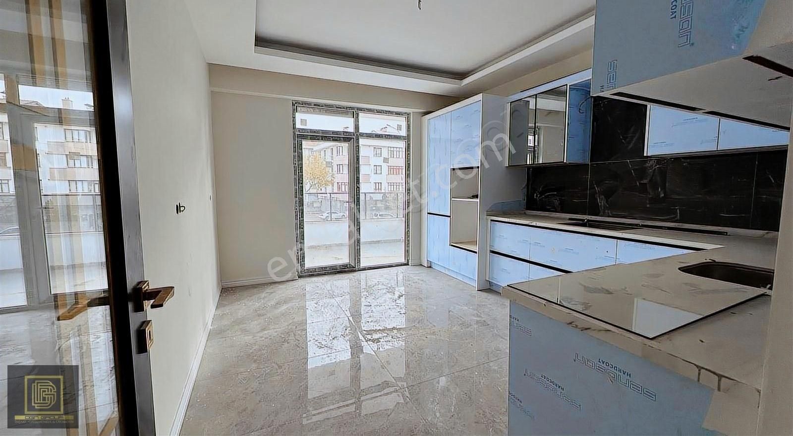 Dgn Group'tan Uluırmak Palmiye Konutları 3+1 Ultra Lüx Daire - Görsel 17