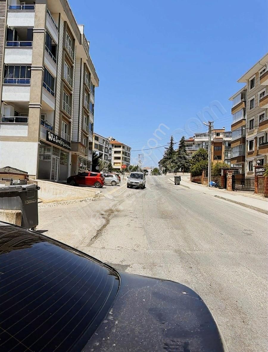 Kozluca Yolunda Satlık