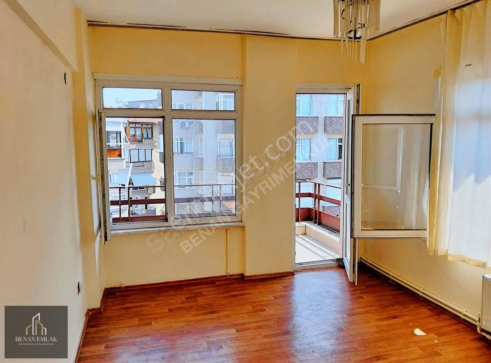 Çınarcık Tam Merkezde Kiralık 2+1 Doğalgazlı Daire