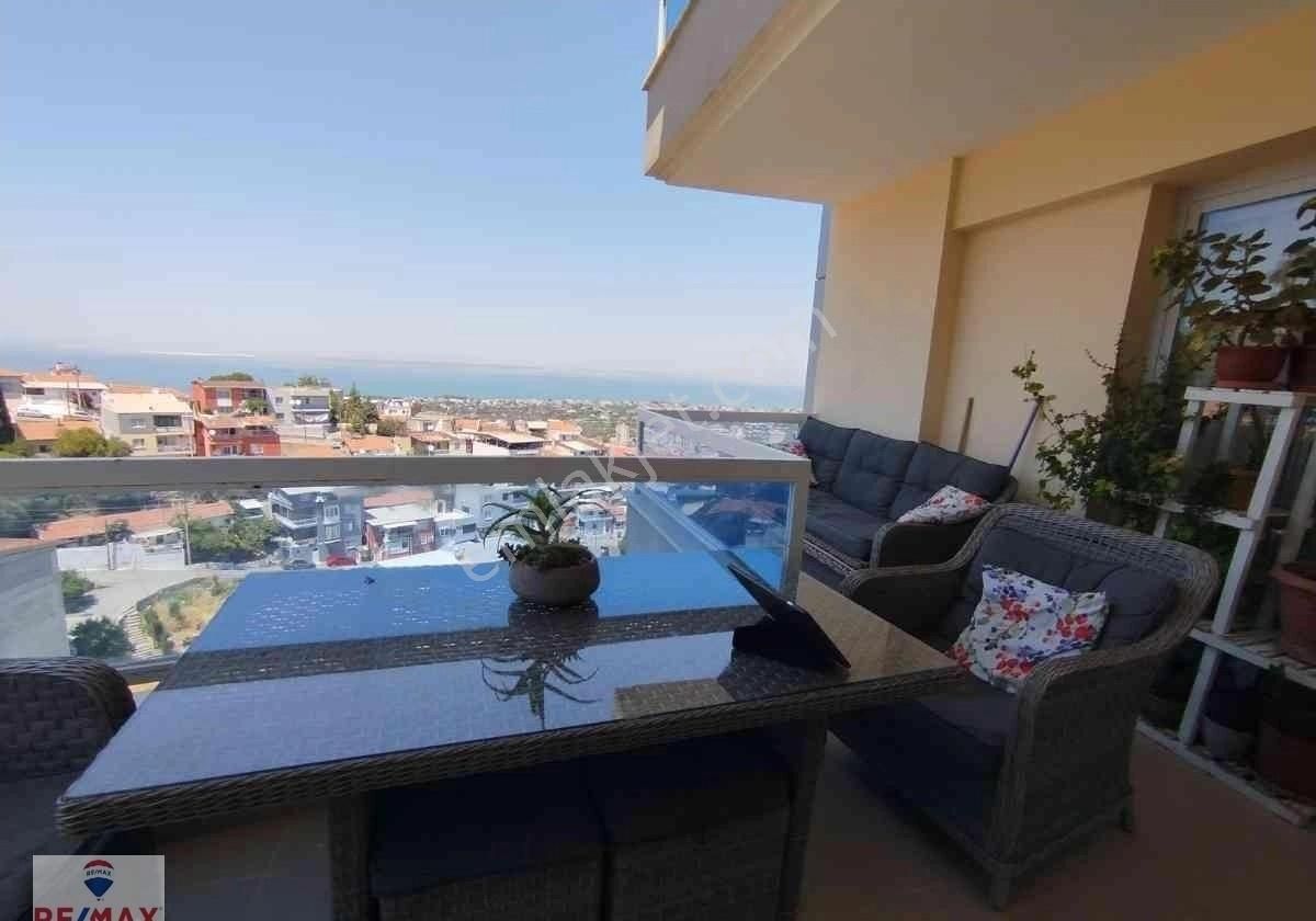 İzmır Narlıdere Narlı Mah. Denız Manzaralı 150 M2 3+1 Daıre