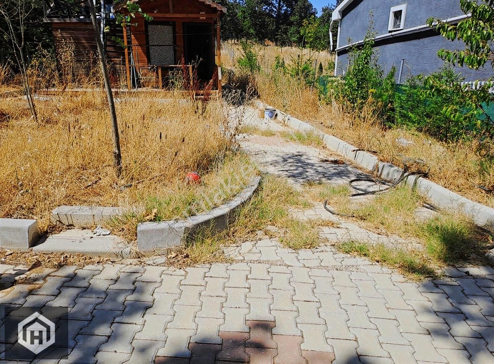 Nilüfer Maksempınar'da Satılık 2 Katlı Ahşap Ev Ve Arsası