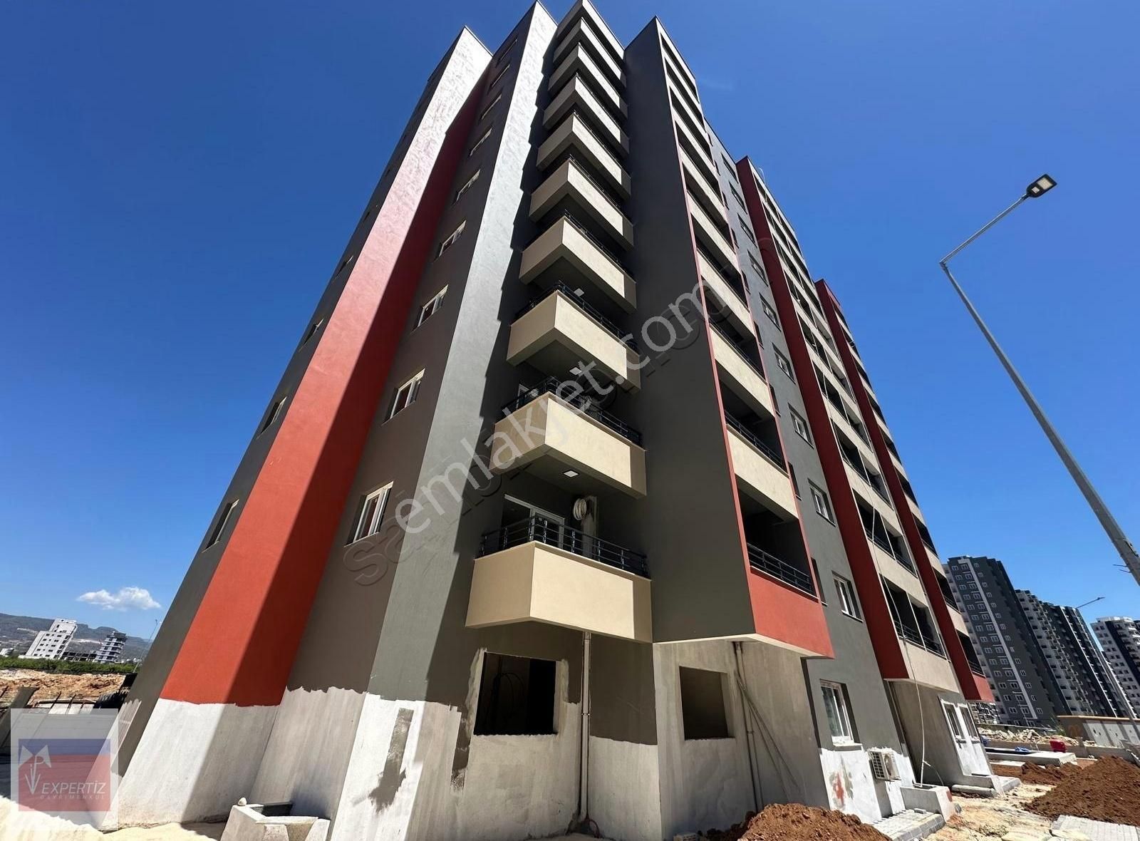 Vip Expertiz'den 75.yıl'da Sıfır 2+1 Satılık Daire