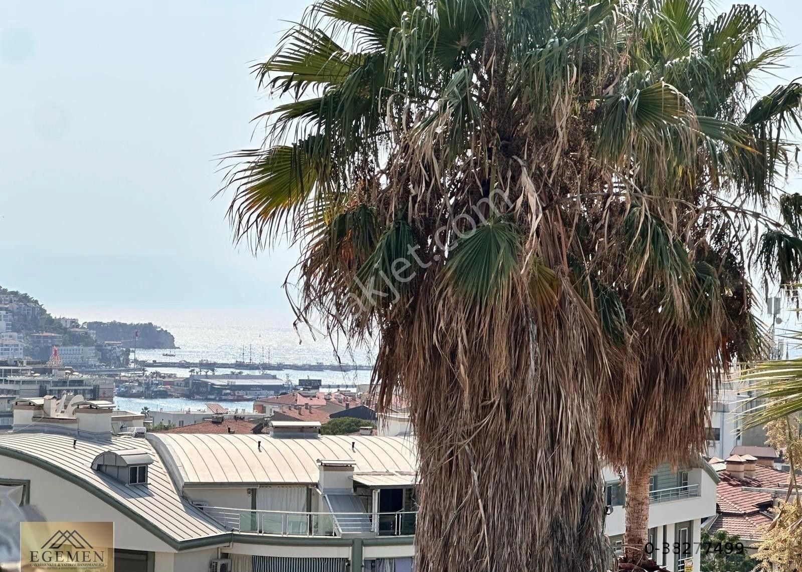 Kuşadası Marina Mevkiinde Satılık 1+1 Daire