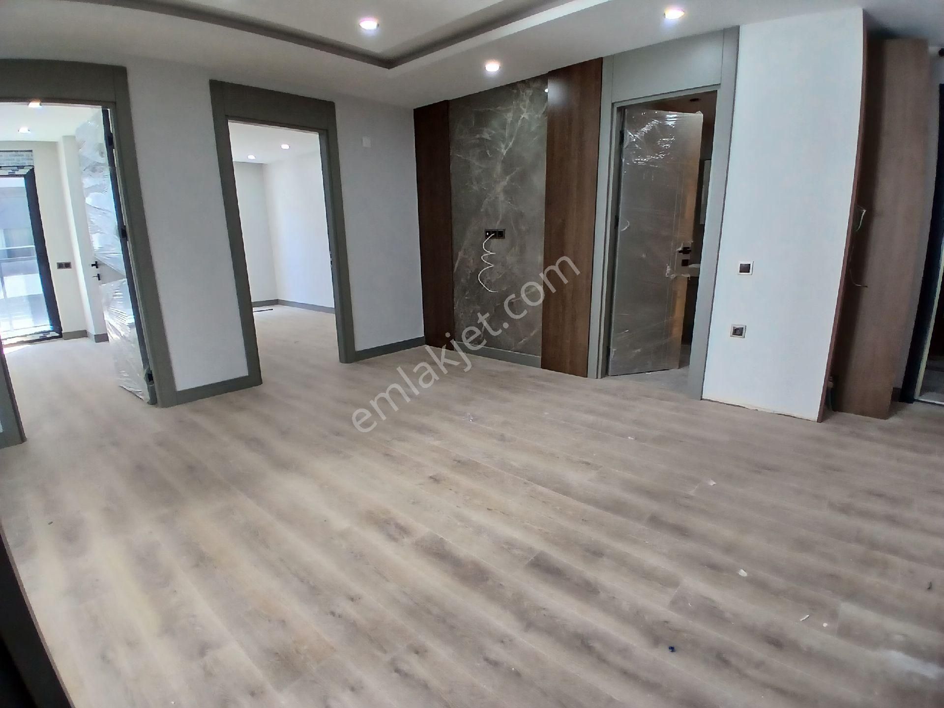 Denize Yakın Sitede Sıfır Binada Katta 2+1 Doğalgazlı Daıre