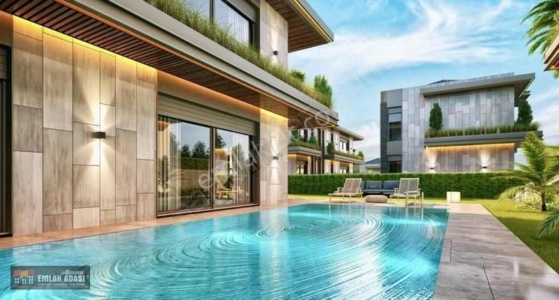 Kuşadası Soğucakta Tek Müstakil Özel Havuzlu Satılık Lüks Villa