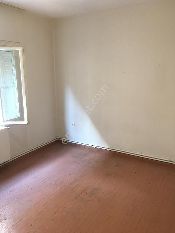Öner Emlak'tan Mitatpaşa Mh.'de 3+1bakımlı K-1523